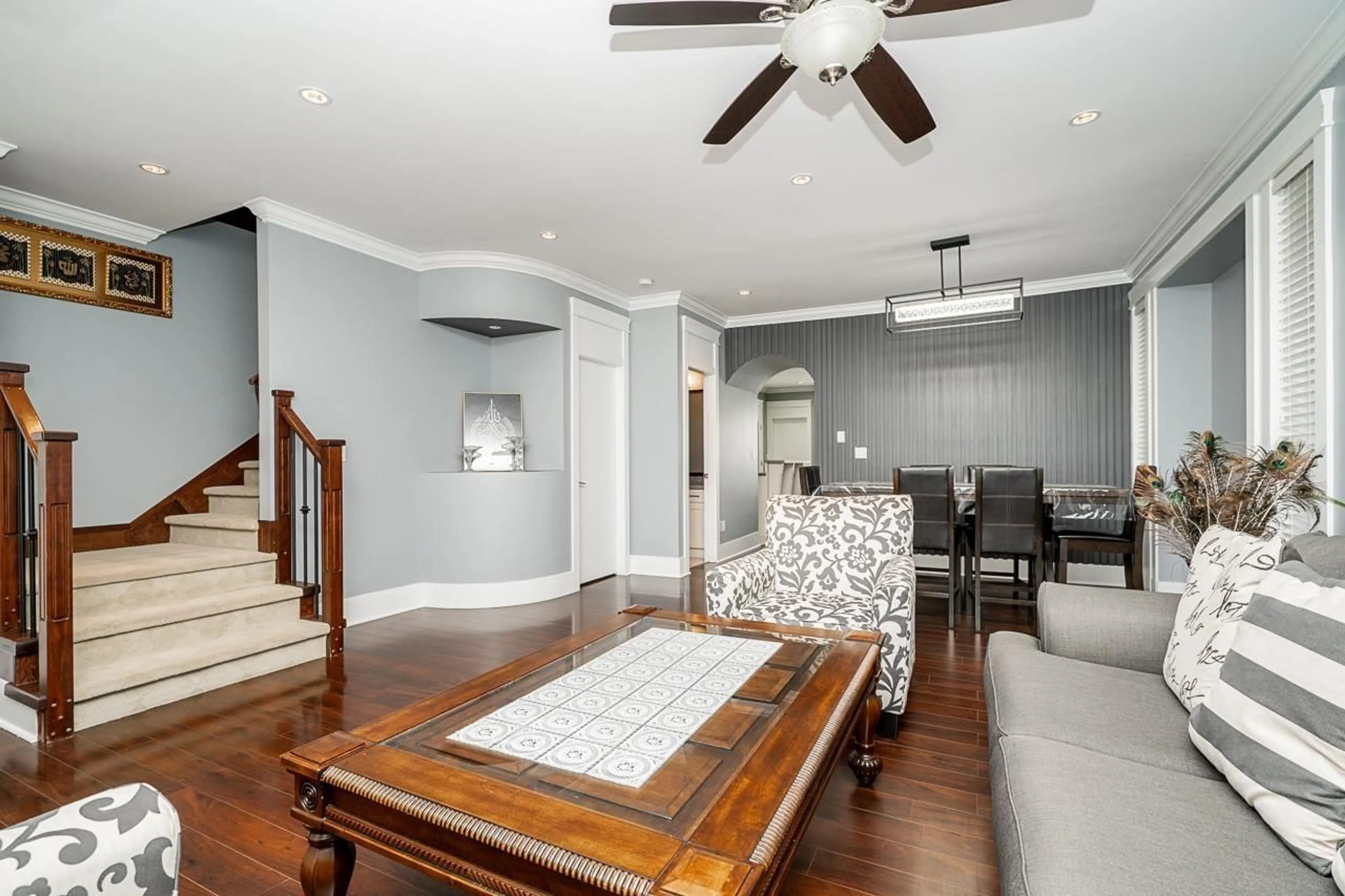 Living room, wood floors for 14665 59A AVENUE, Surrey British Columbia V3S1P9