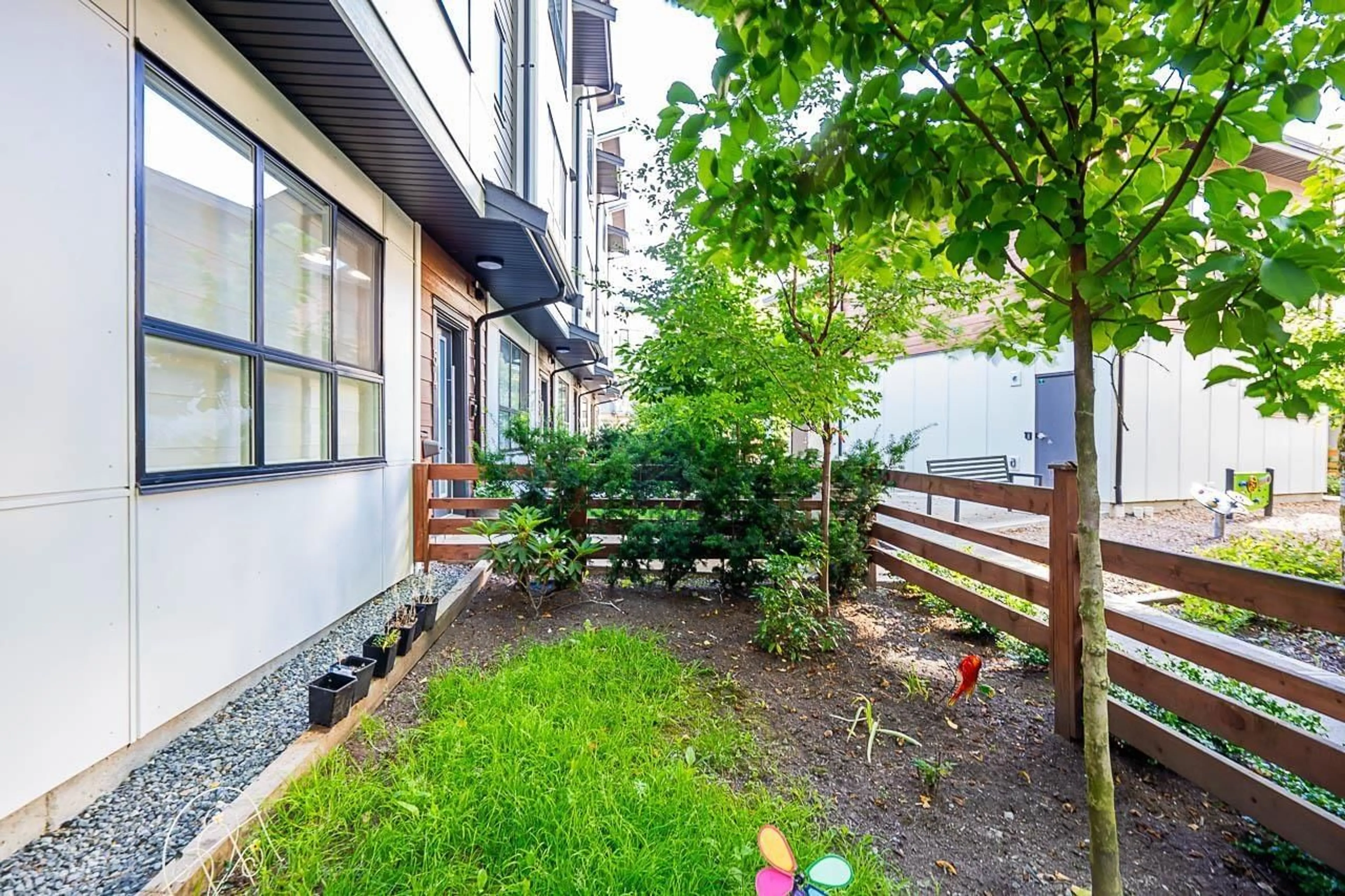 Patio for 53 7177 194A STREET, Surrey British Columbia V4N6V6