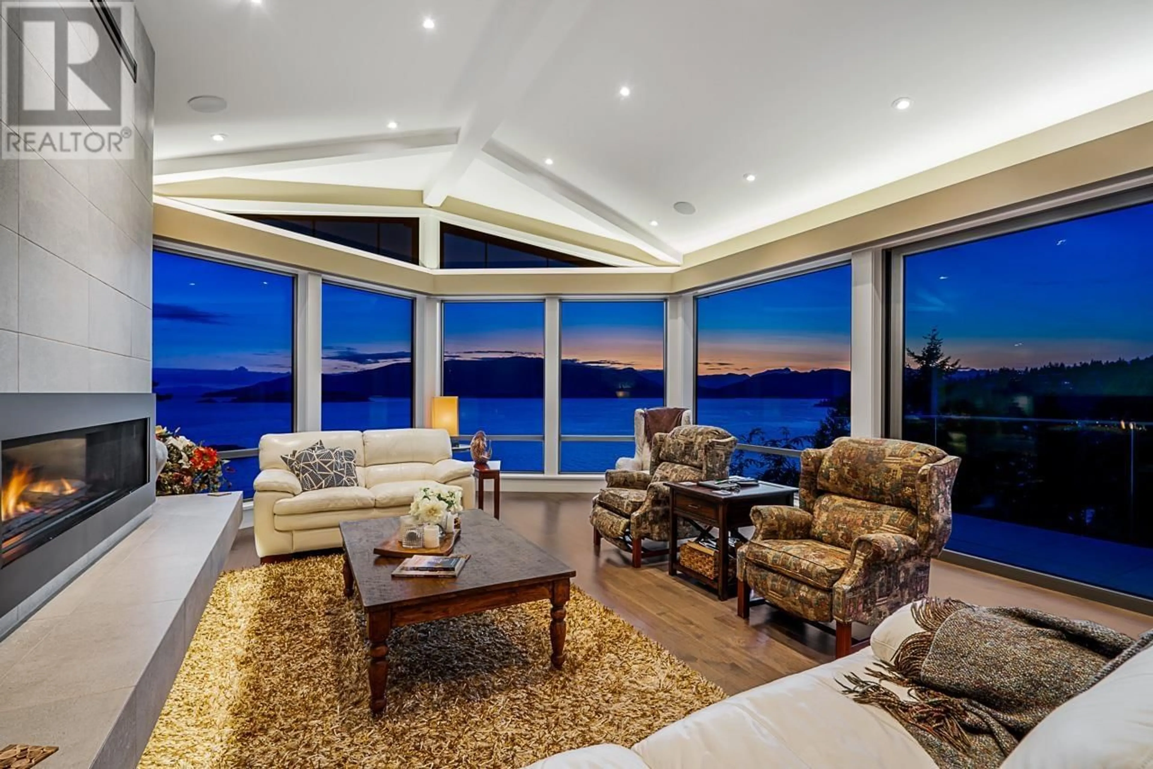 Living room with furniture, unknown for 5134 PITCAIRN PLACE, West Vancouver British Columbia V7W1L8