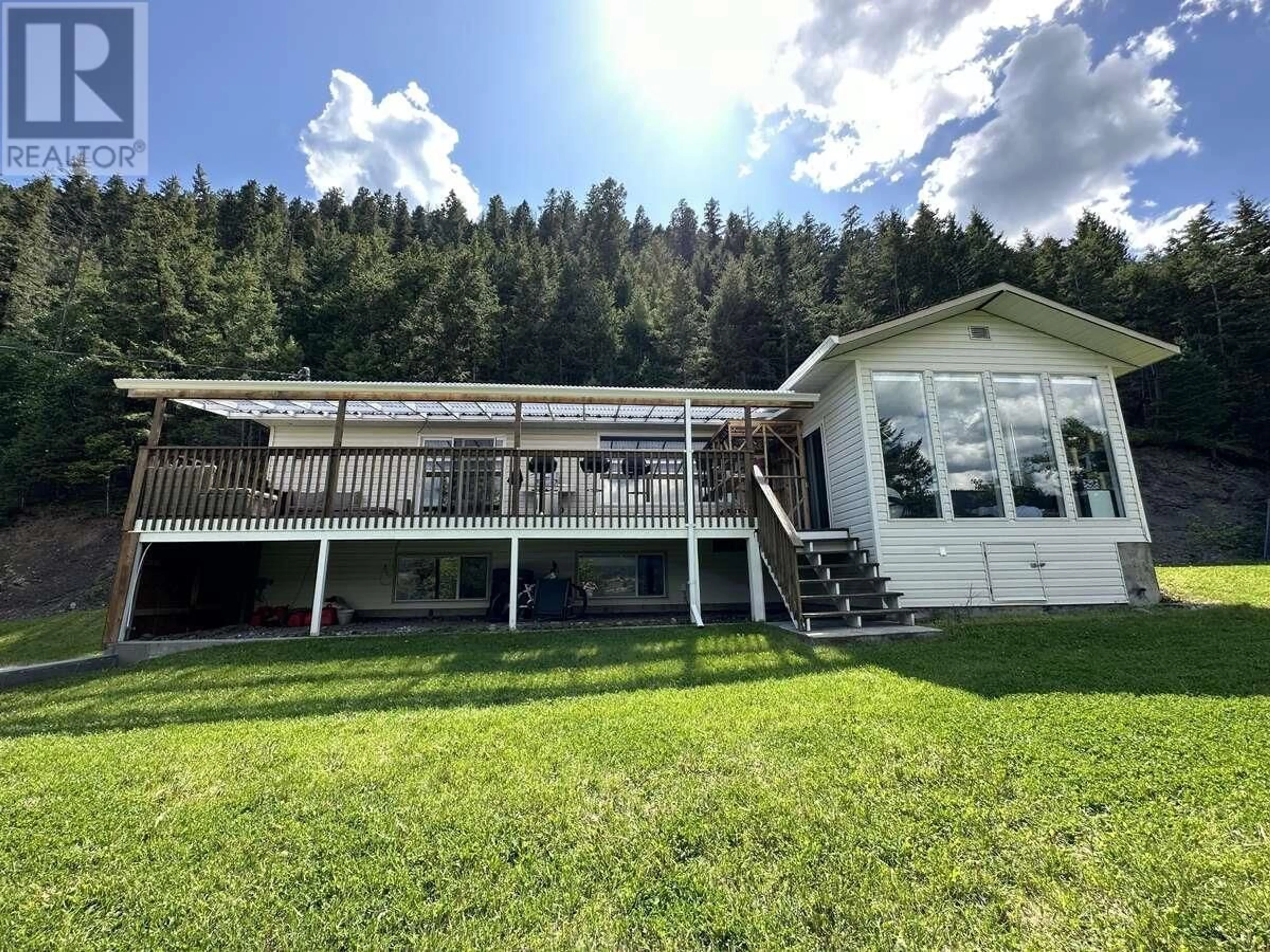 Outside view for 1833 SOUTH LAKESIDE DRIVE, Williams Lake British Columbia V2G5G1