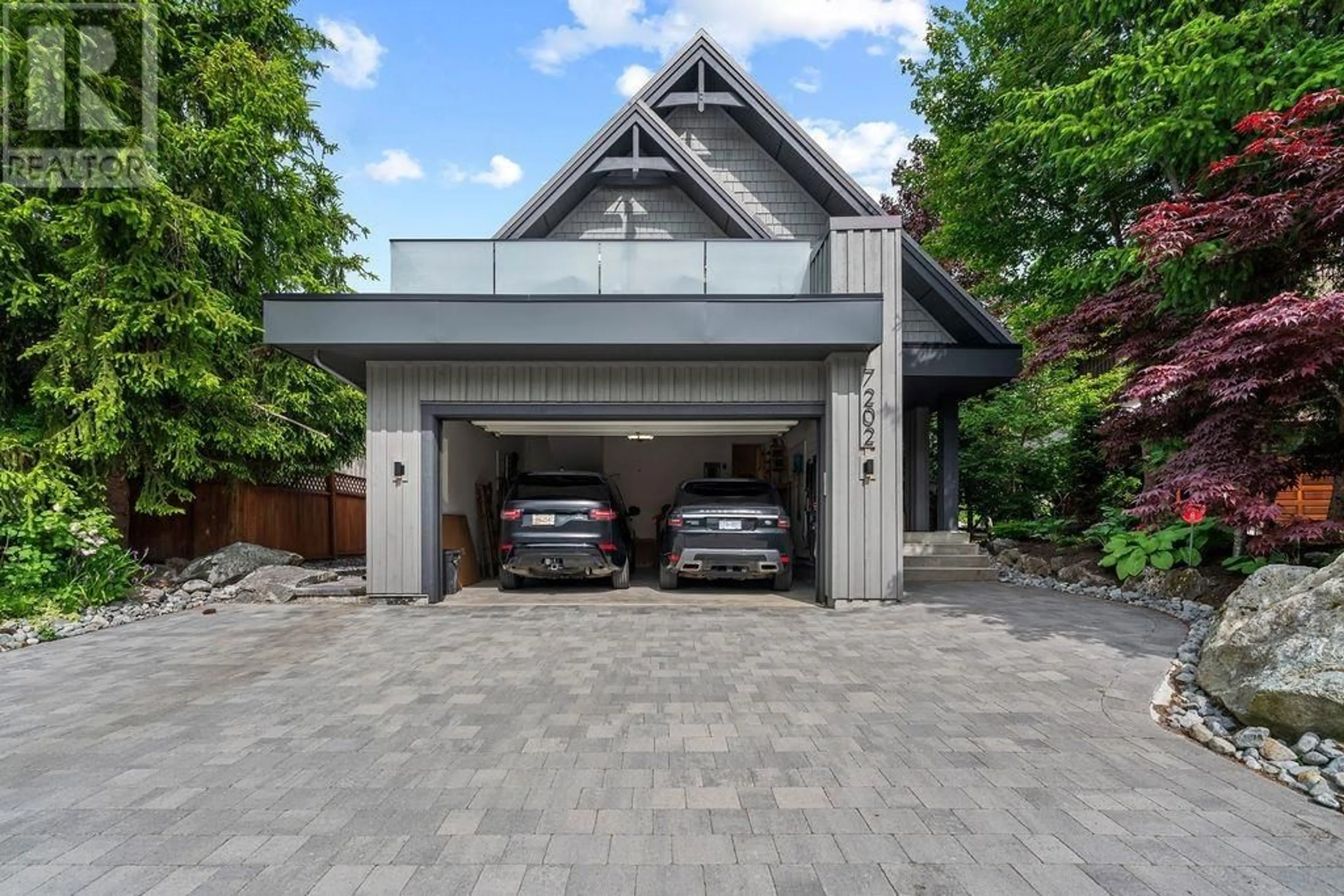 Indoor garage for 7202 SPRUCE GROVE CIRCLE, Whistler British Columbia V8E0E8