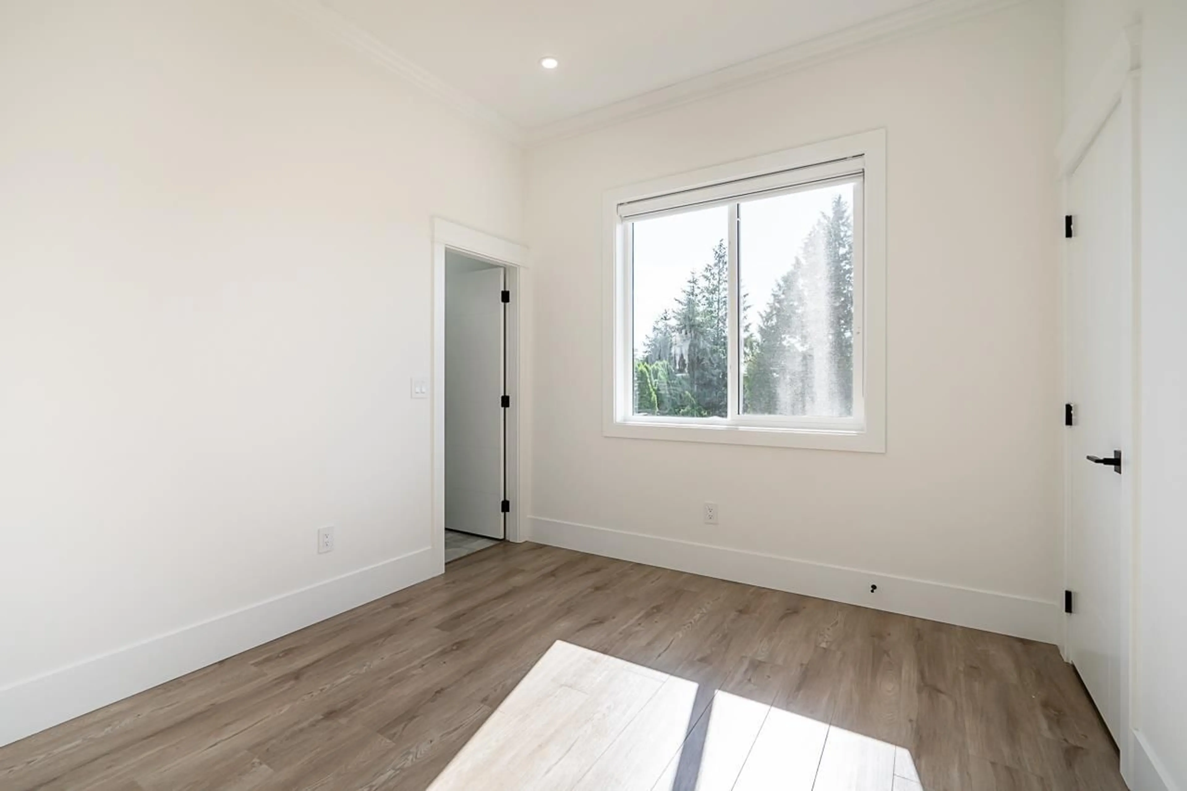 A pic of a room for 18054 63B AVENUE, Surrey British Columbia V3S4G1
