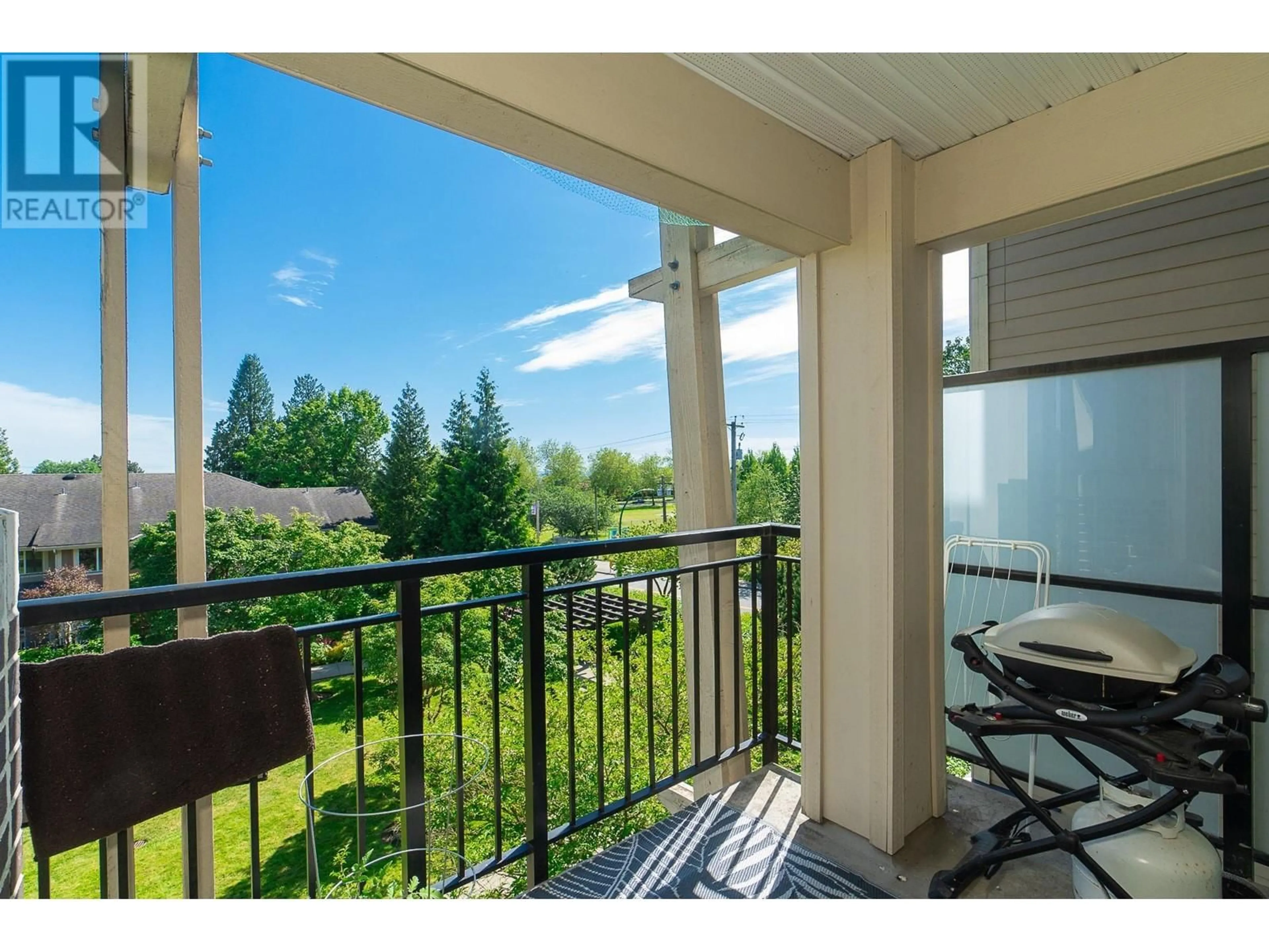 Balcony in the apartment, water/lake/river/ocean view for 312 5665 IRMIN STREET, Burnaby British Columbia V5J0C4