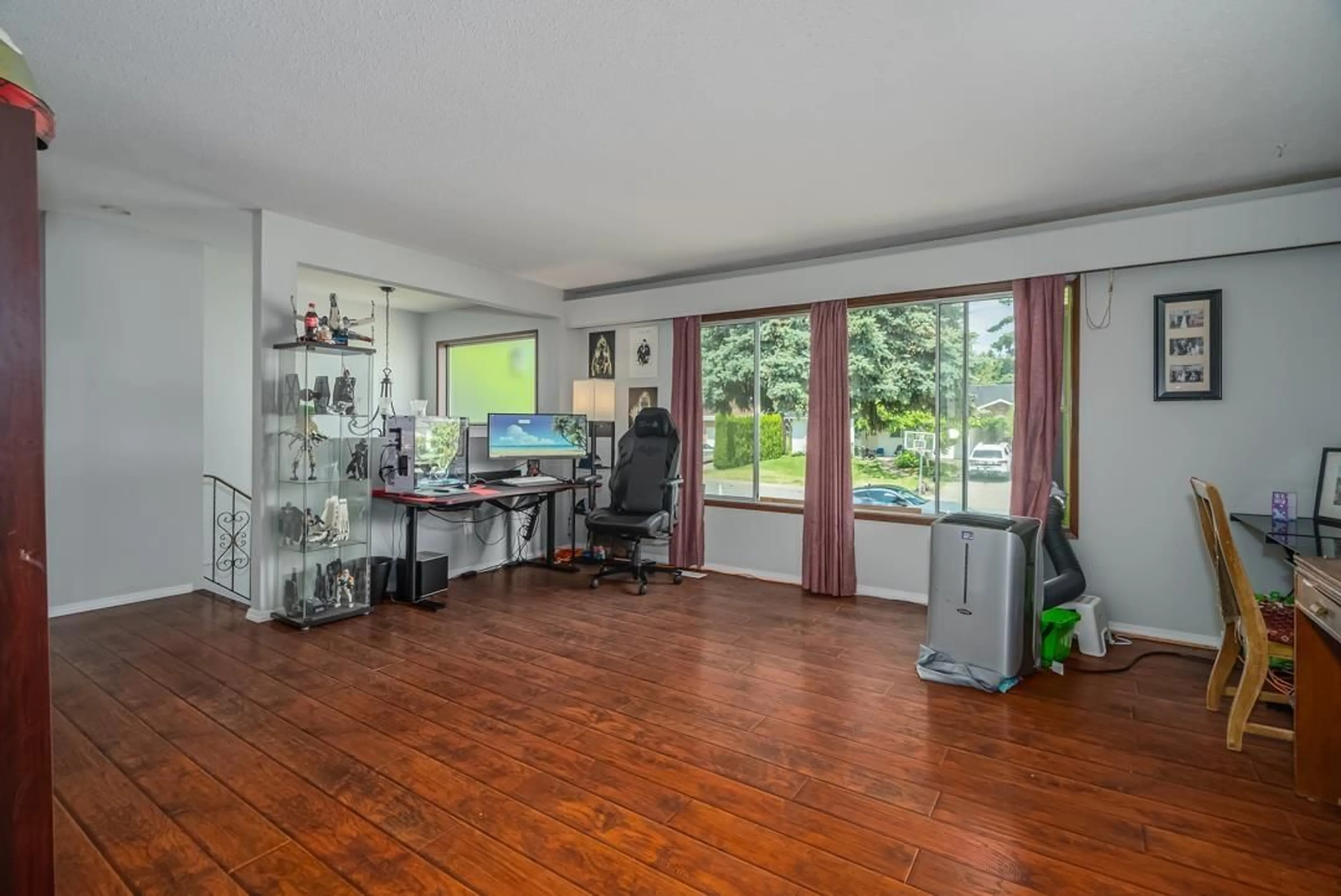 A pic of a room for 32436 CORDOVA AVENUE, Abbotsford British Columbia V2T3Y7