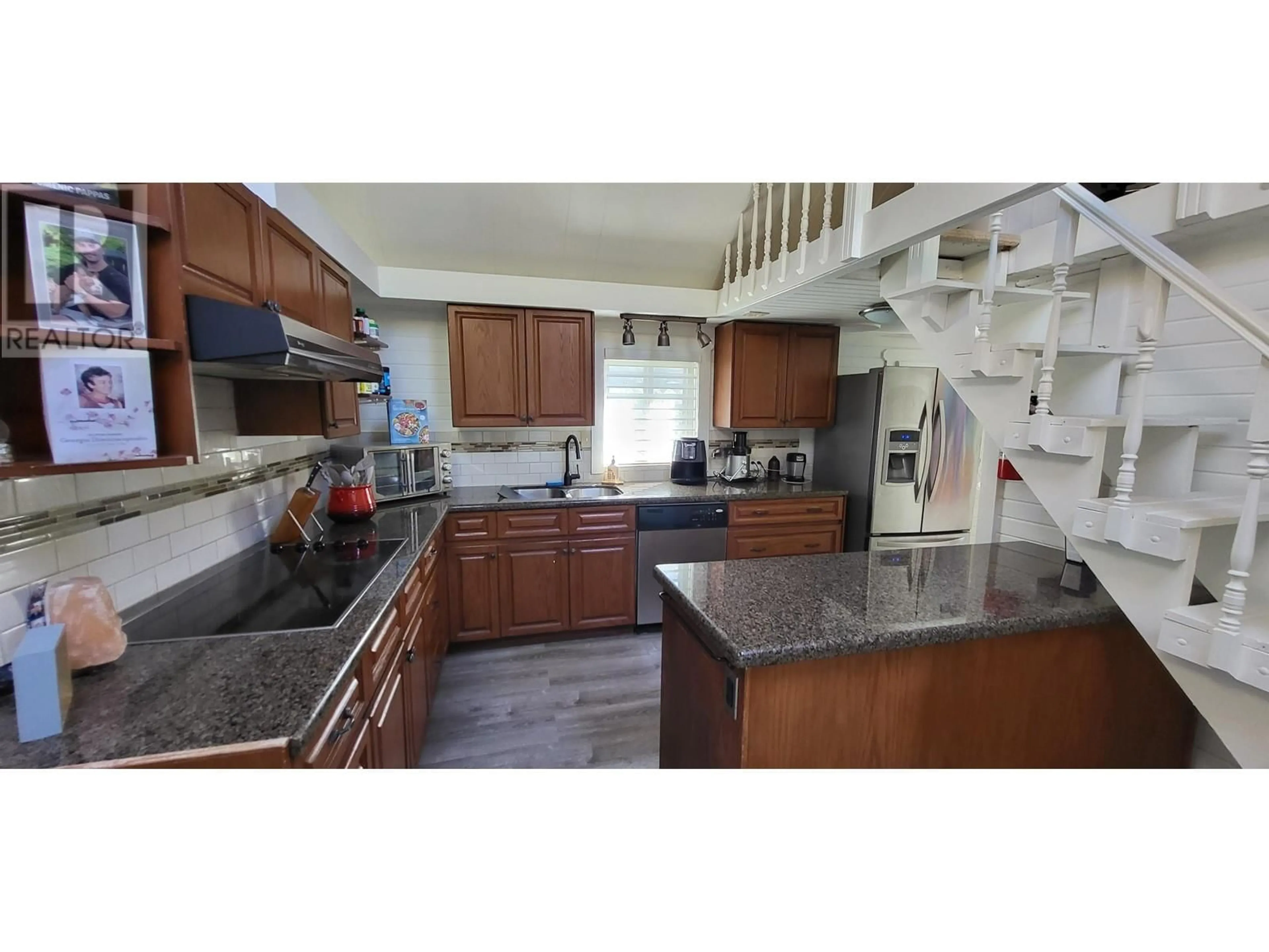 Standard kitchen, unknown for 3443 RIVER ROAD, Delta British Columbia V4K3N2