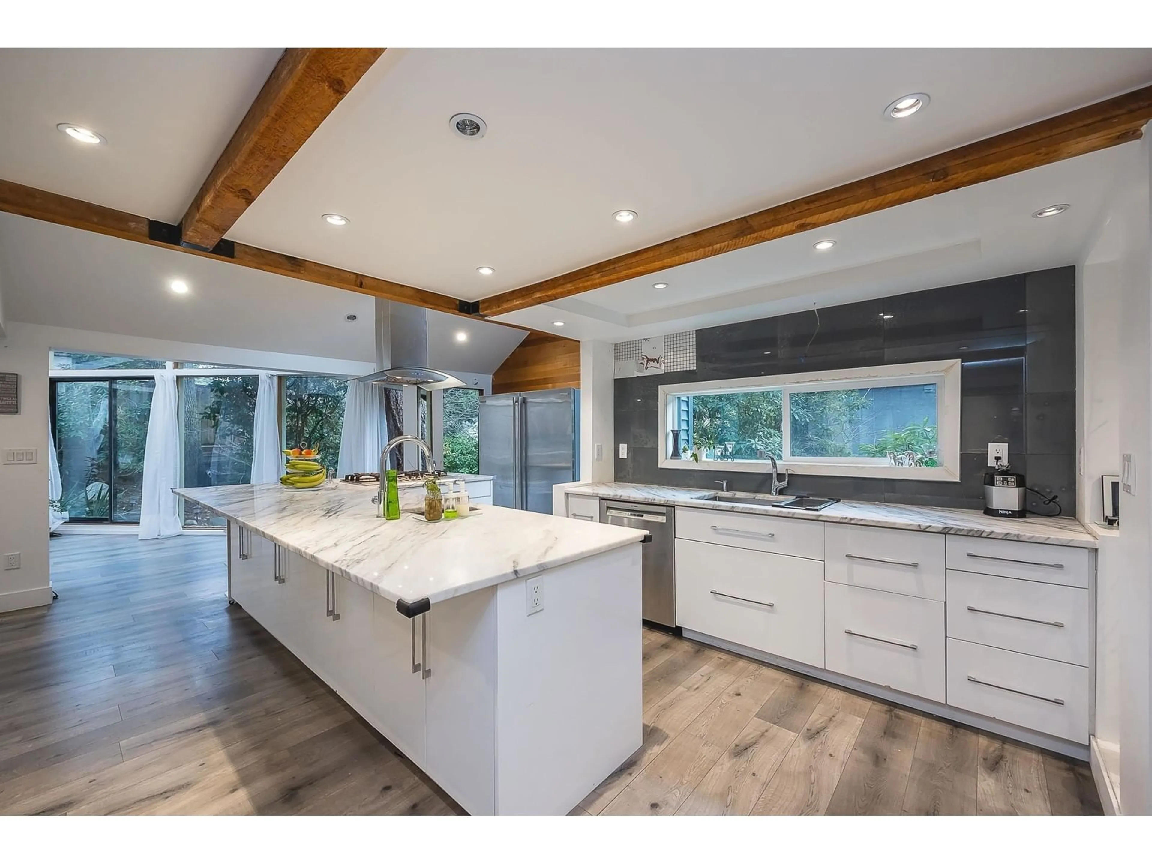 Contemporary kitchen for 5730 132A STREET, Surrey British Columbia V3X2T3