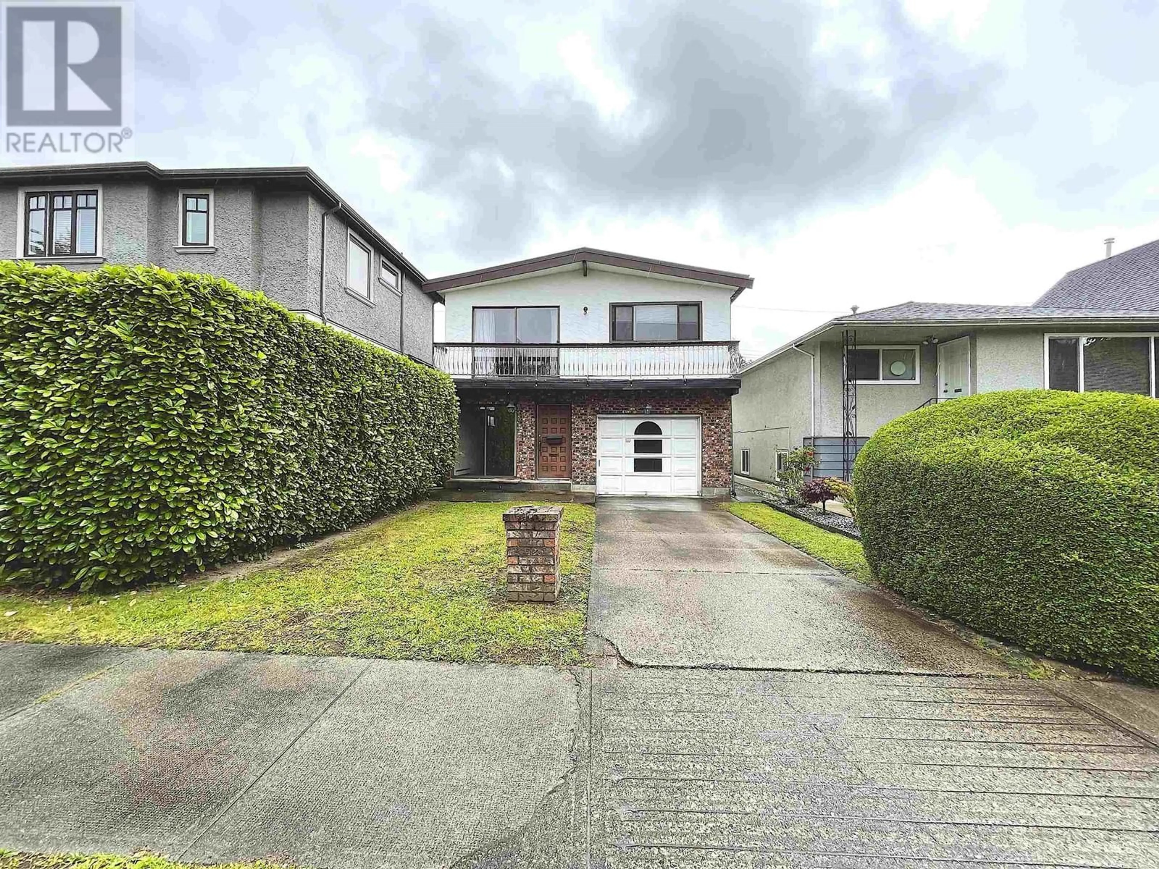 Frontside or backside of a home for 3220 E 48TH AVENUE, Vancouver British Columbia V5S1H5