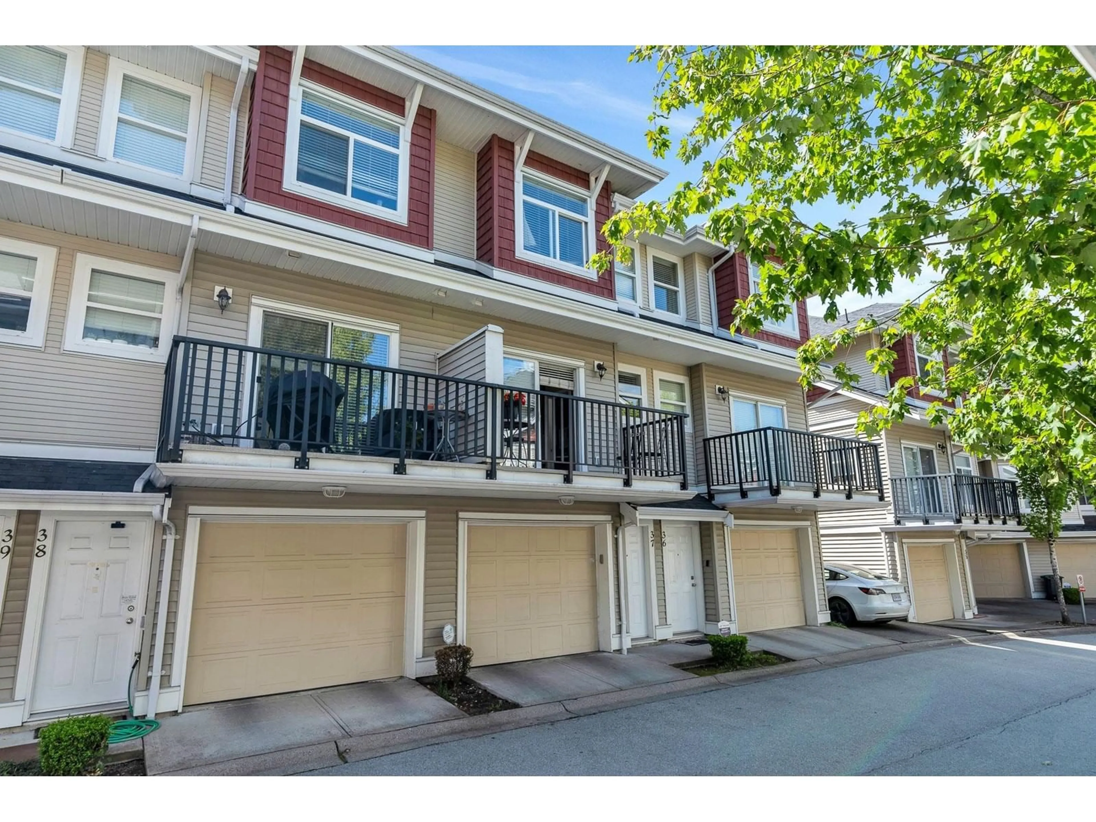A pic from exterior of the house or condo for 37 8655 159 STREET, Surrey British Columbia V4N1M8