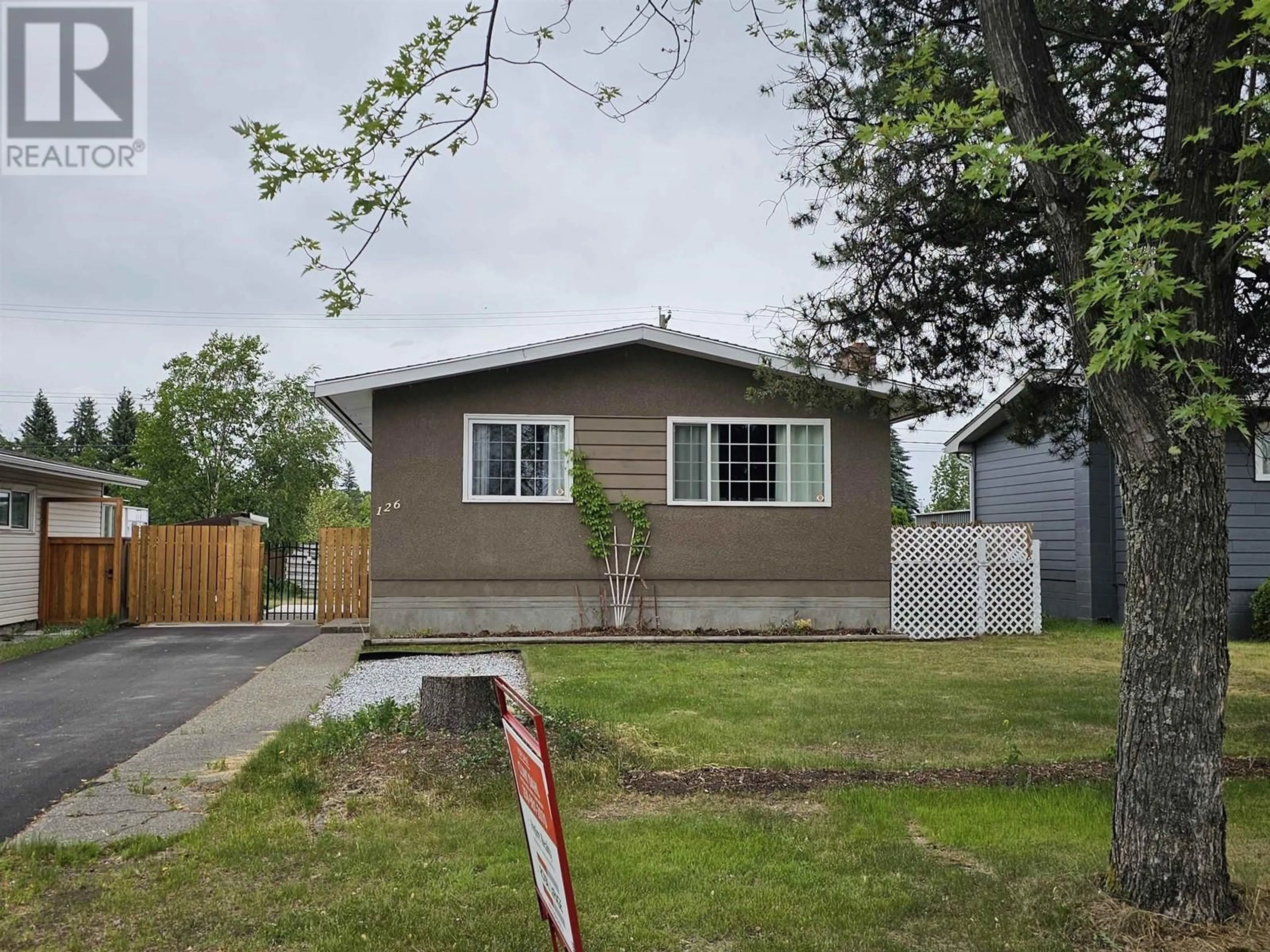 Frontside or backside of a home for 126 KELLY STREET, Prince George British Columbia V2M3K1