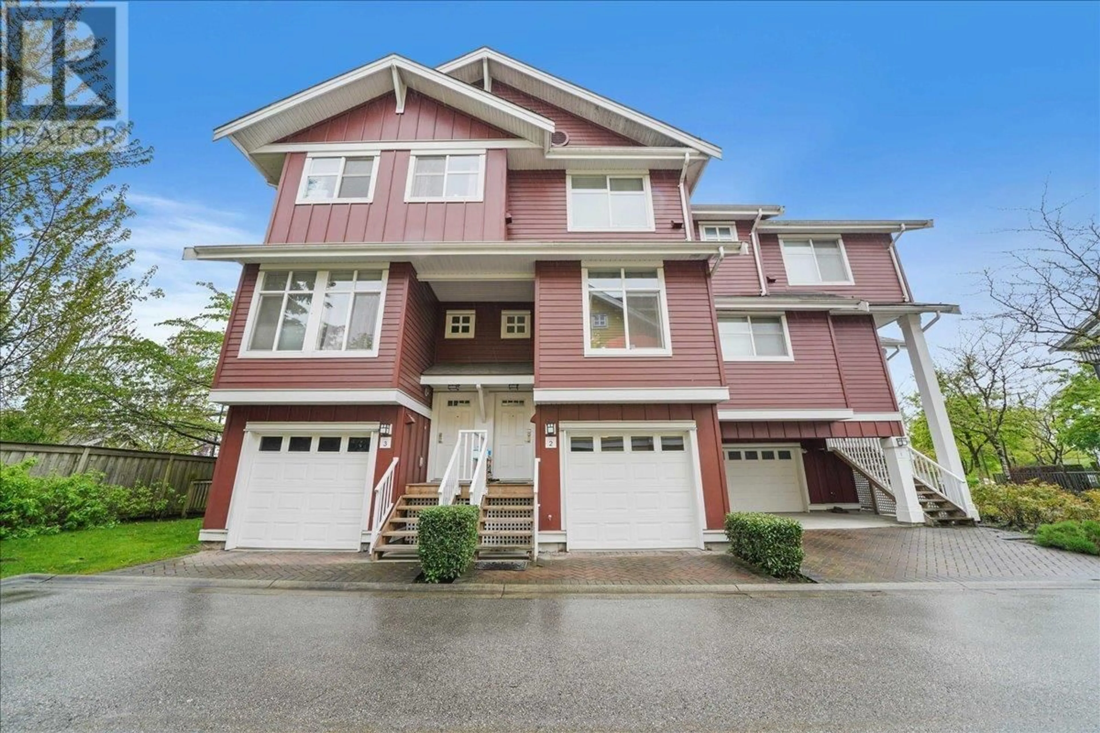 A pic from exterior of the house or condo for 2 935 EWEN AVENUE, New Westminster British Columbia V3M0A1