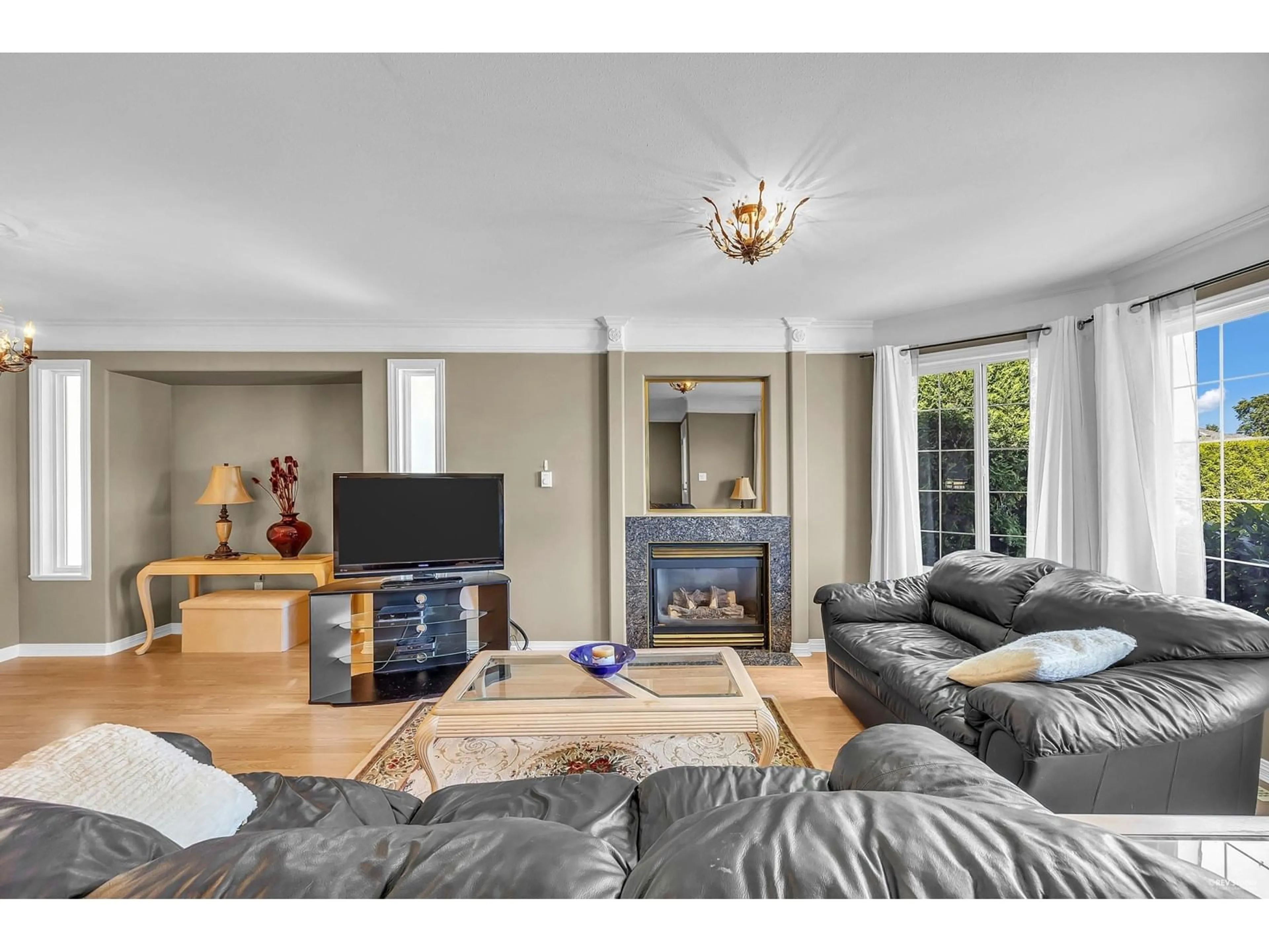 Living room for 5815 188 STREET, Surrey British Columbia V3S7M1
