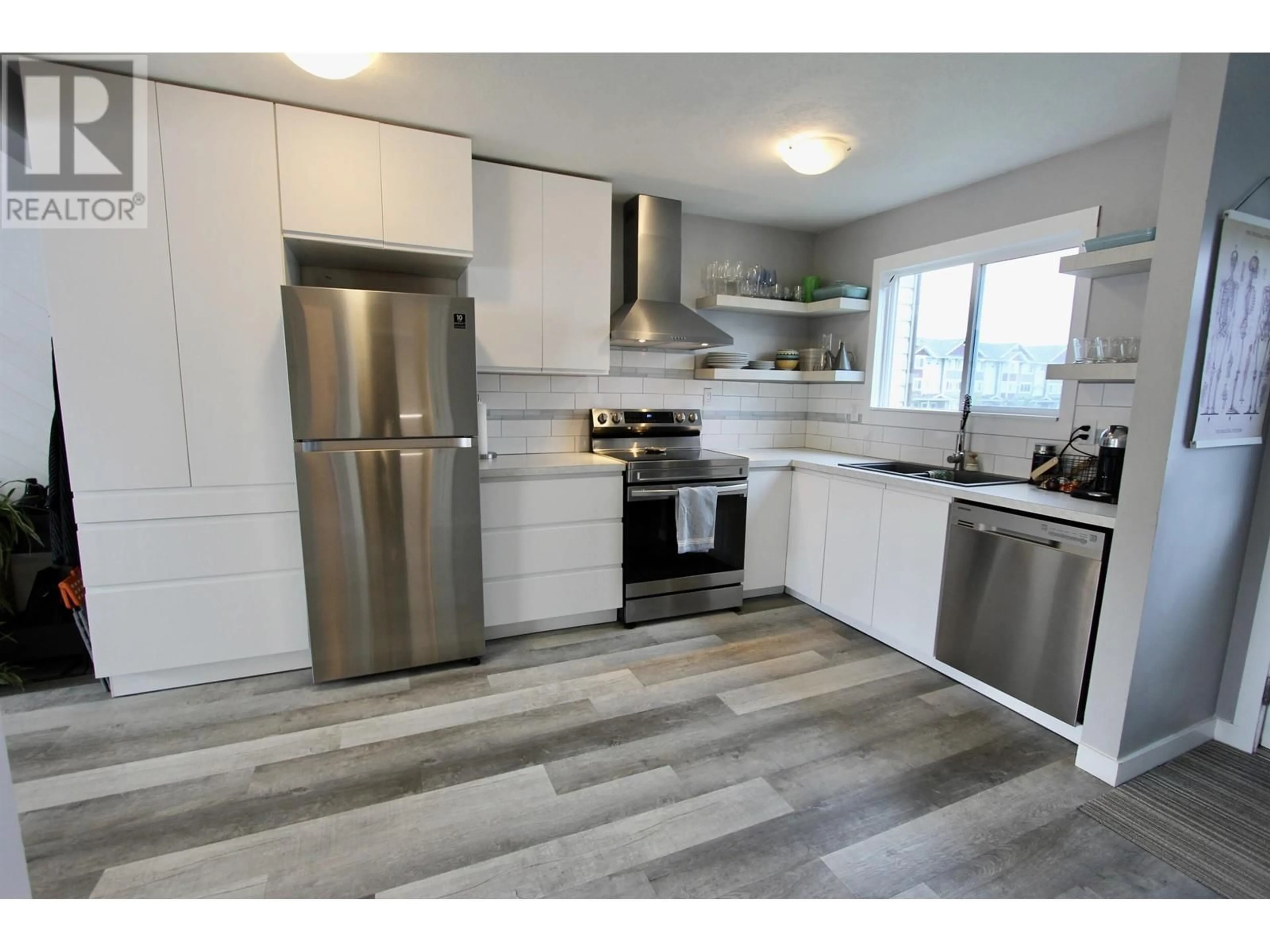 Contemporary kitchen for 218 4344 JACKPINE AVENUE, Prince George British Columbia V2M6G5