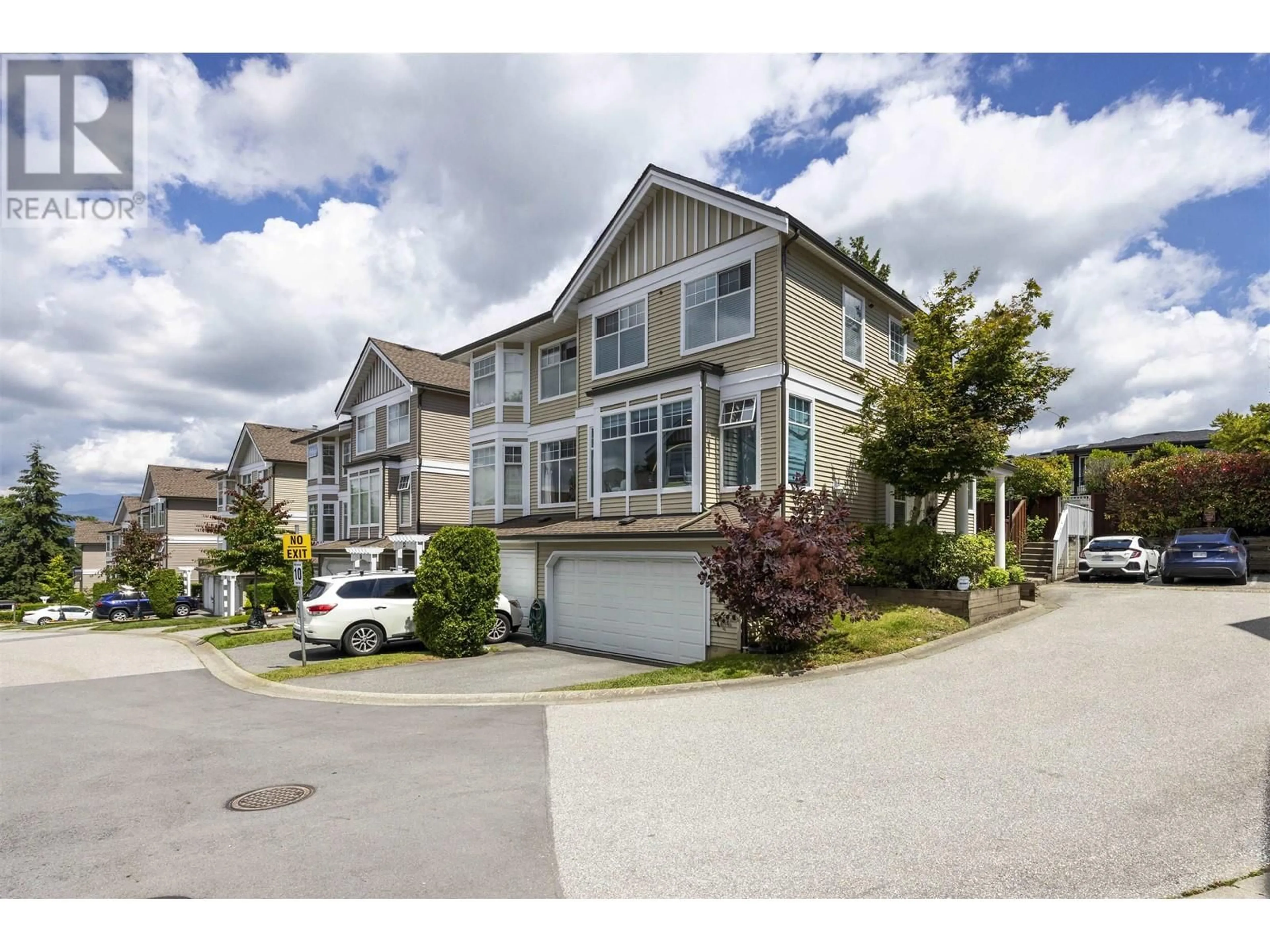 A pic from exterior of the house or condo for 52 5950 OAKDALE ROAD, Burnaby British Columbia V5H4R5