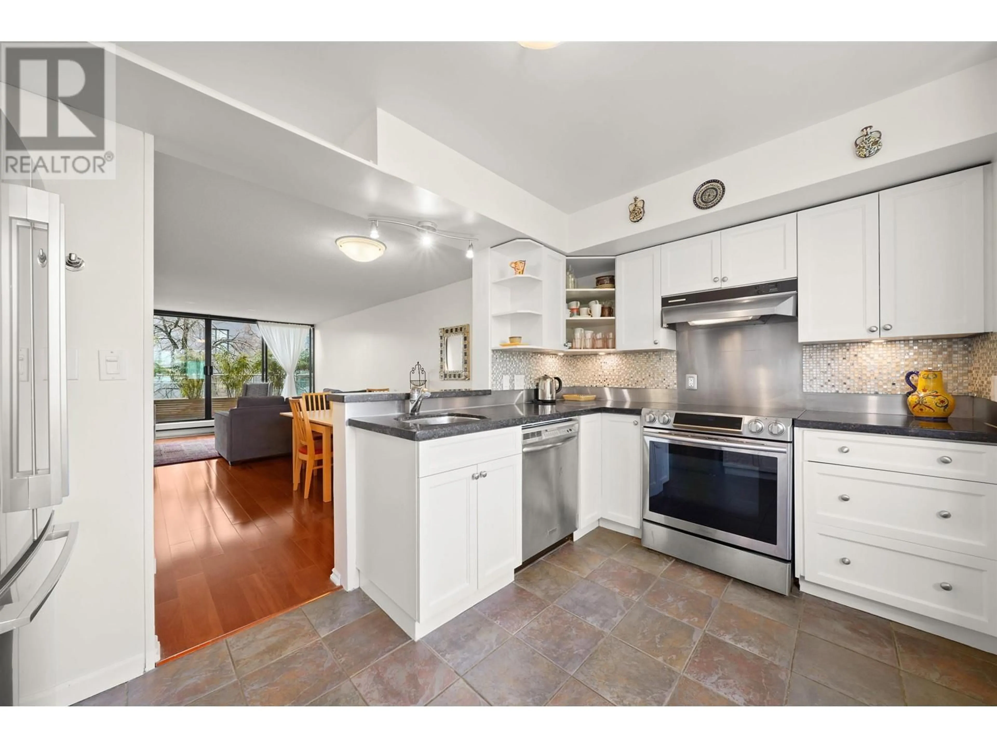 Kitchen for 305 673 MARKET HILL, Vancouver British Columbia V5Z4B5