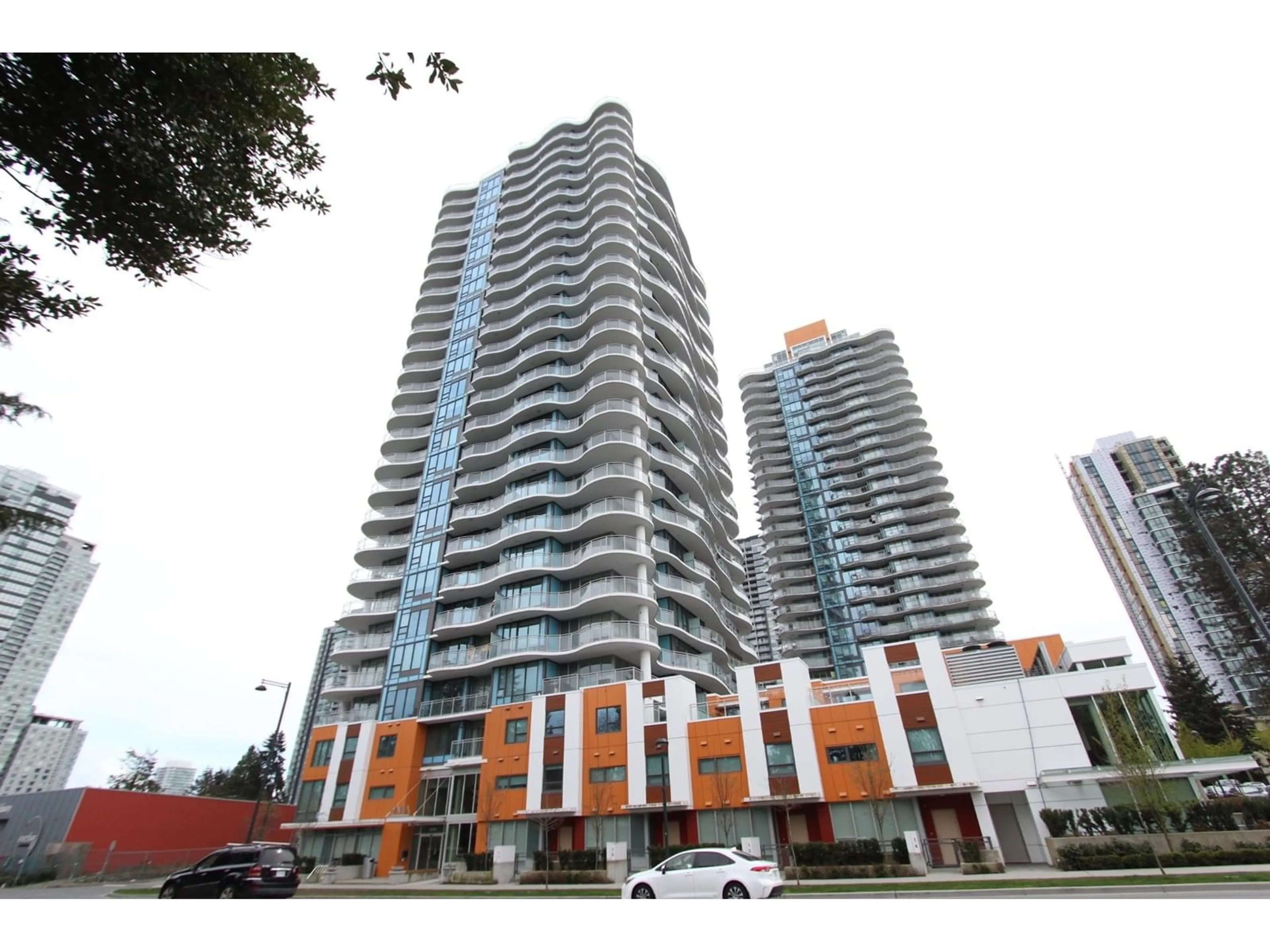 A pic from exterior of the house or condo for 804 13318 104 AVENUE, Surrey British Columbia V3T0R2