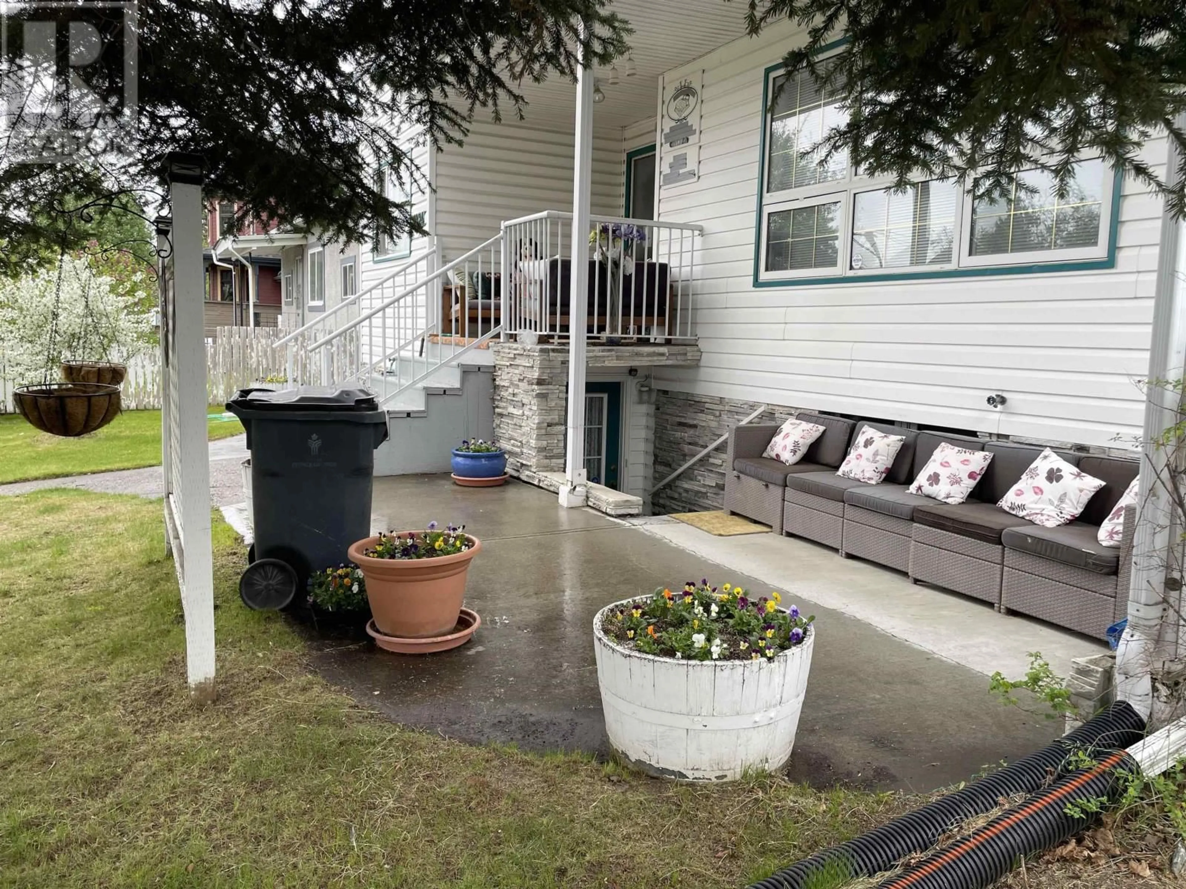 Patio for 1824 5TH AVENUE, Prince George British Columbia V2M1J5