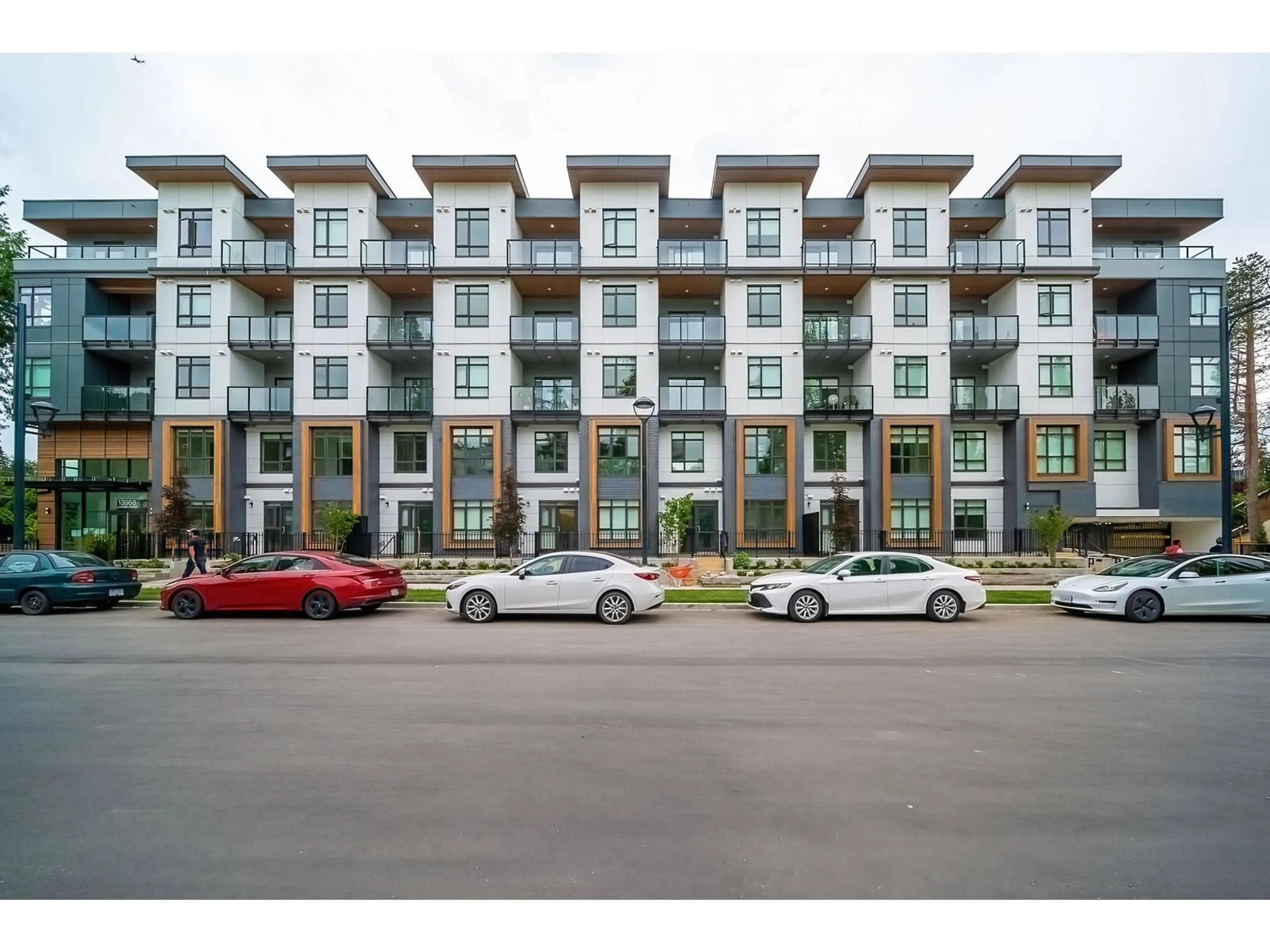 Unknown for 520 - 13968 LAUREL, Surrey British Columbia V3T0S9