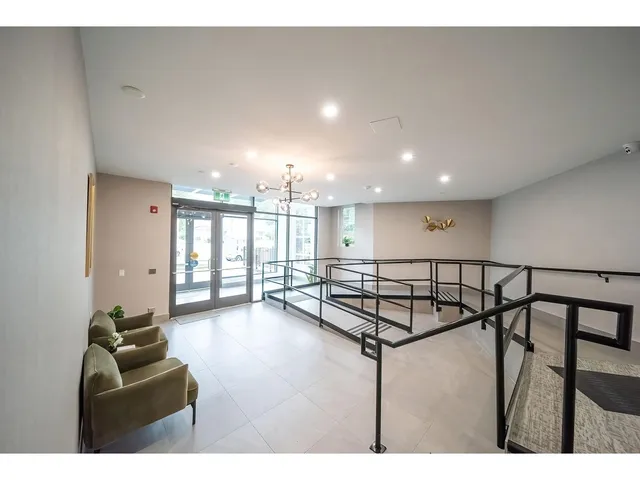 520 - 13968 LAUREL DRIVE, Surrey 2