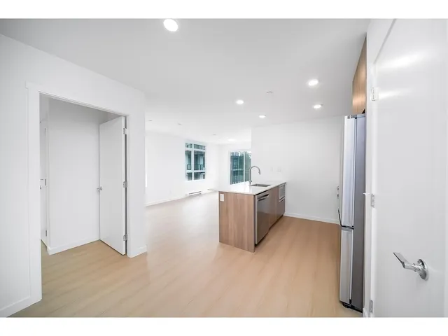 520 - 13968 LAUREL DRIVE, Surrey 4