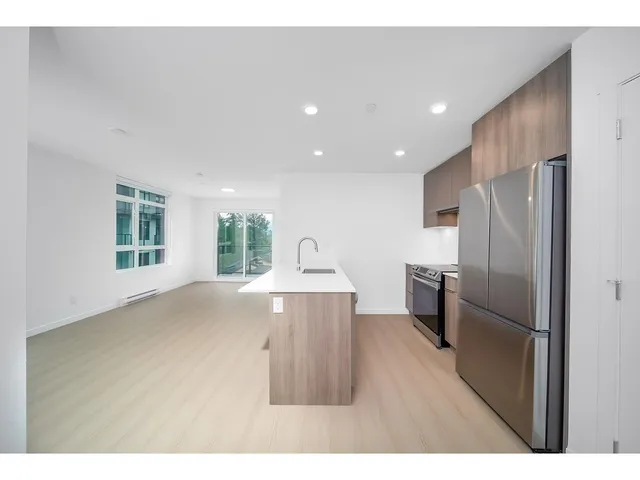 520 - 13968 LAUREL DRIVE, Surrey 5