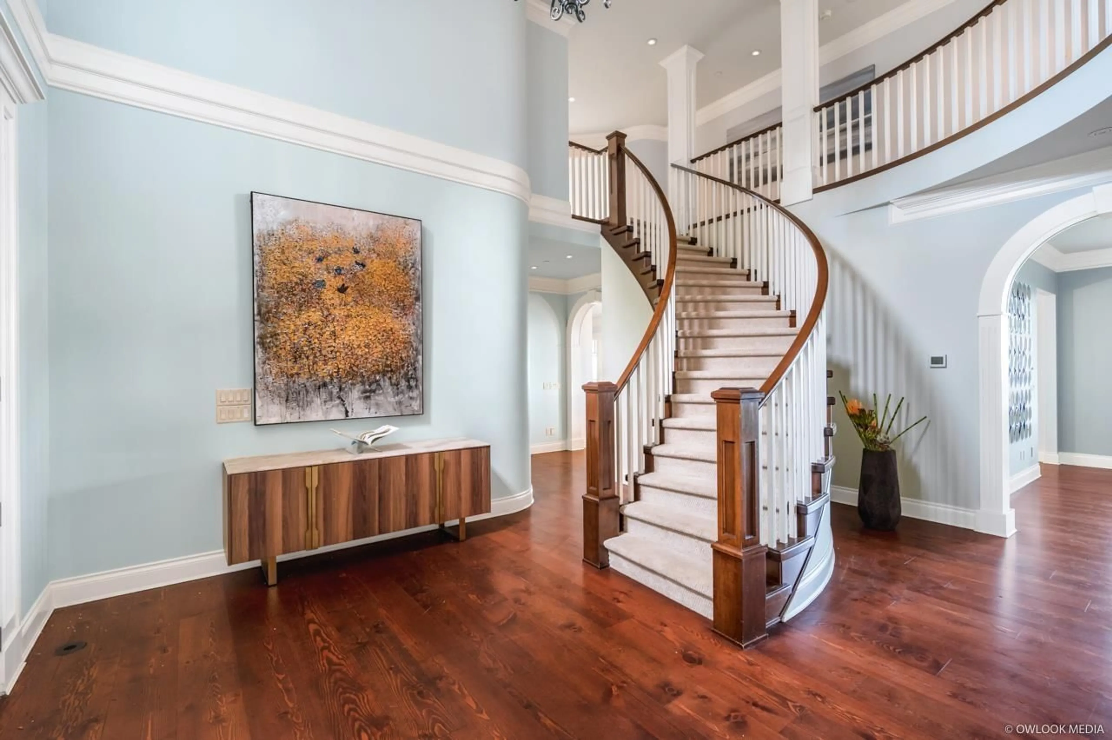 Indoor entryway, wood floors for 13922 TERRY ROAD, White Rock British Columbia V4B1A2