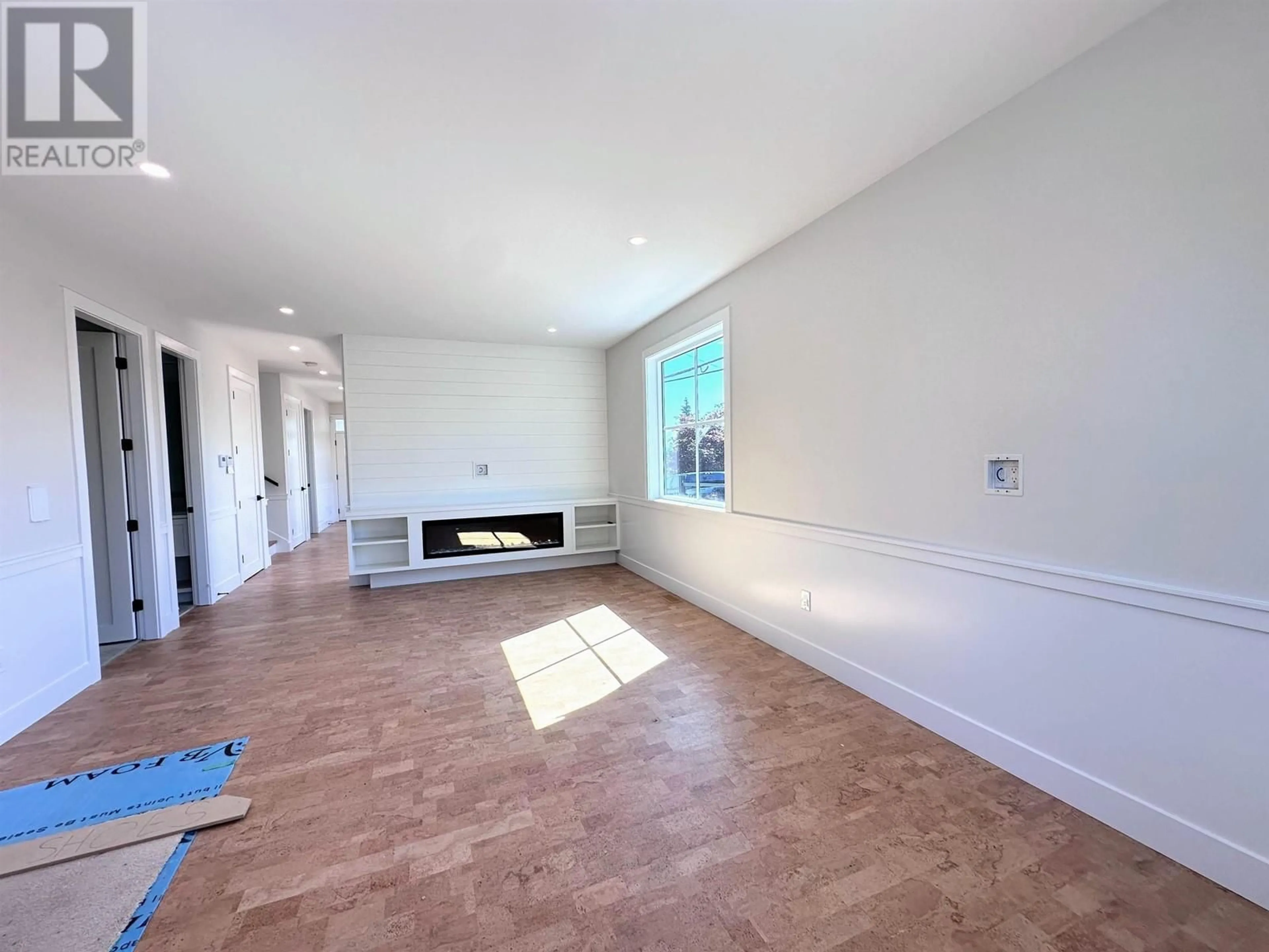 A pic of a room, wood floors for 810 SCOTT STREET, New Westminster British Columbia V3L4T8