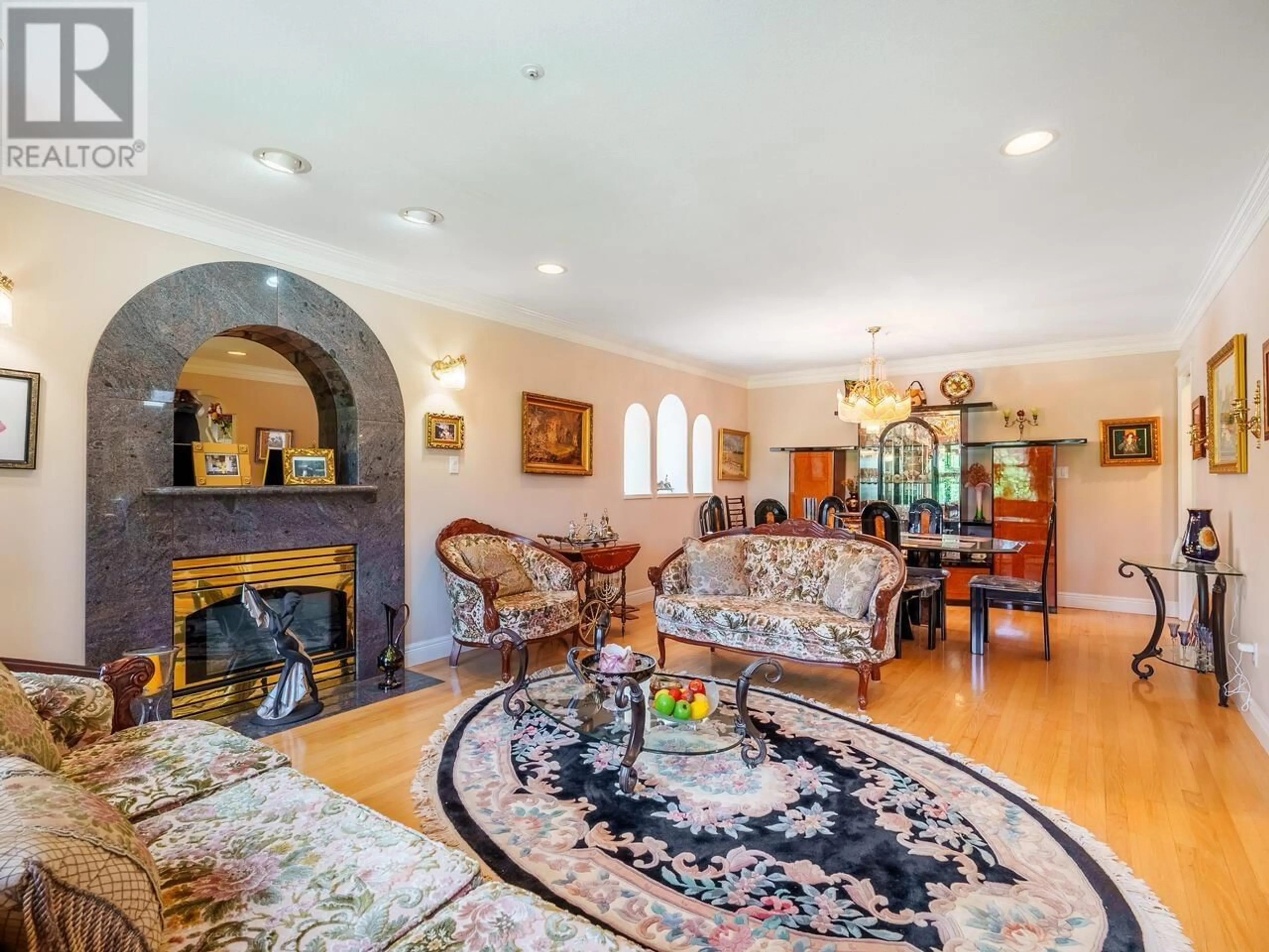 Living room, wood floors for 6516 WILTSHIRE STREET, Vancouver British Columbia V6P5G7