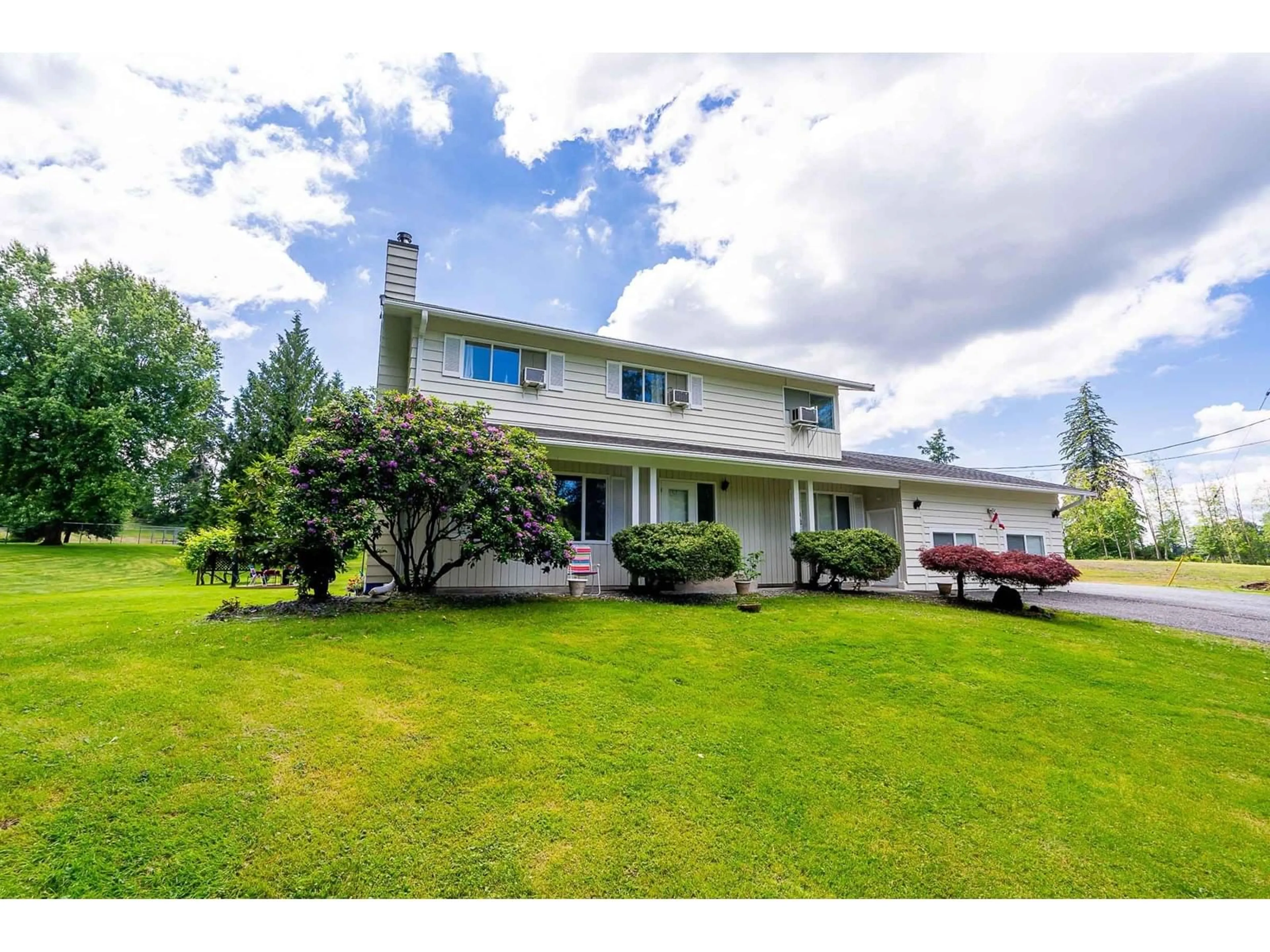 Frontside or backside of a home for 6165 NATHAN PLACE, Abbotsford British Columbia V4X2G4