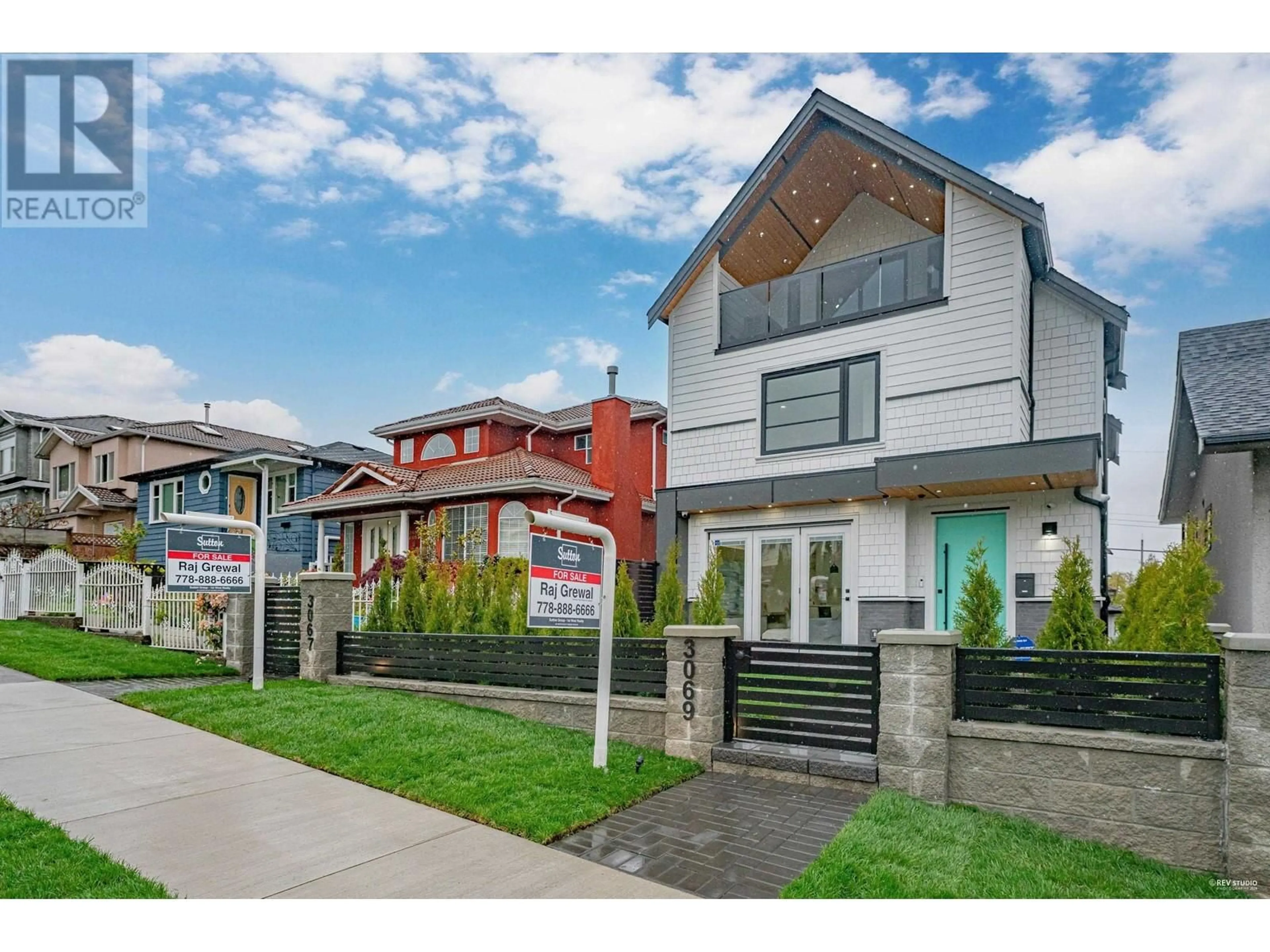 Frontside or backside of a home for 3069 KITCHENER STREET, Vancouver British Columbia V5K3E8