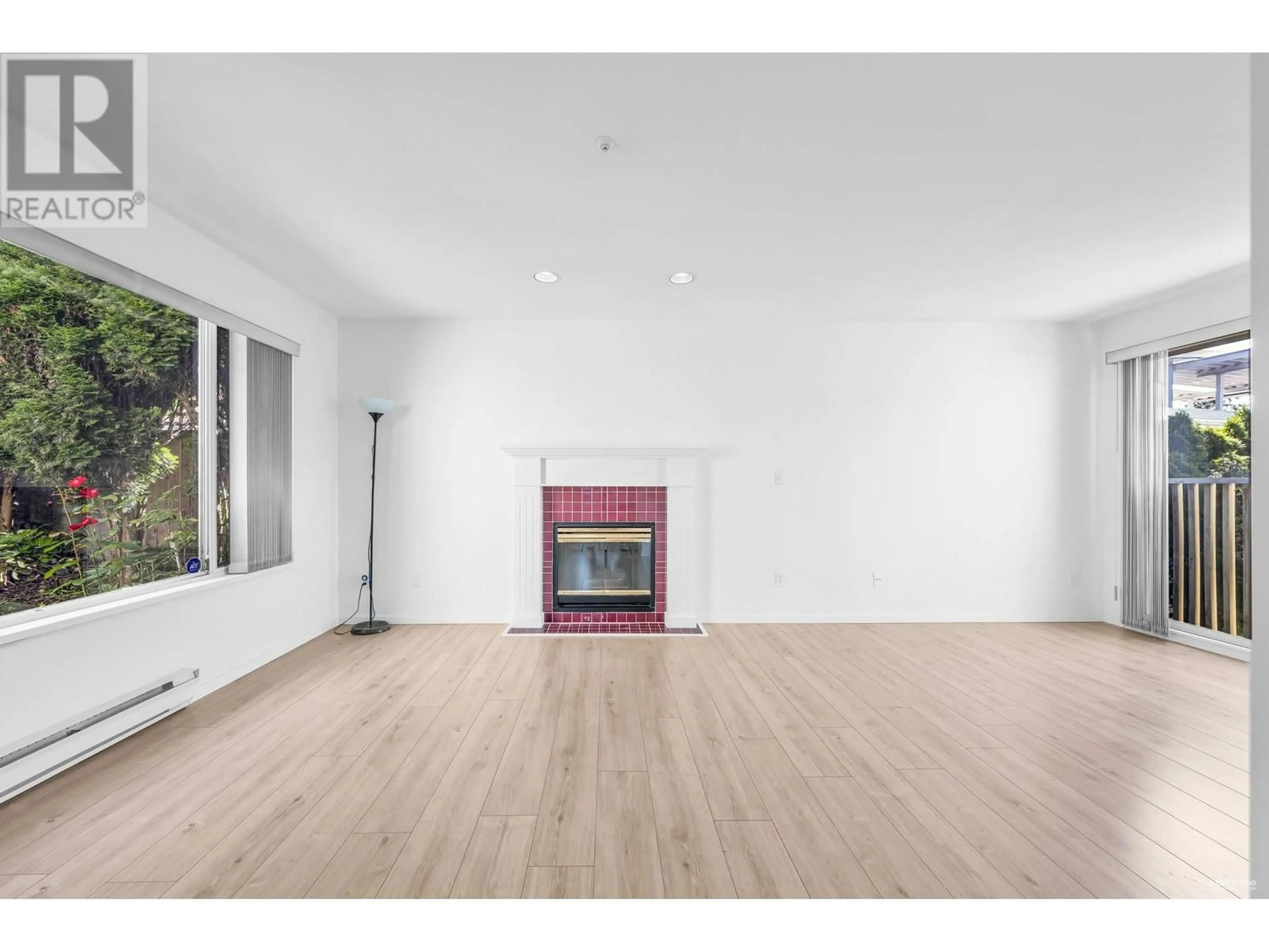 A pic of a room for 1828 SE MARINE DRIVE, Vancouver British Columbia V5P2R8