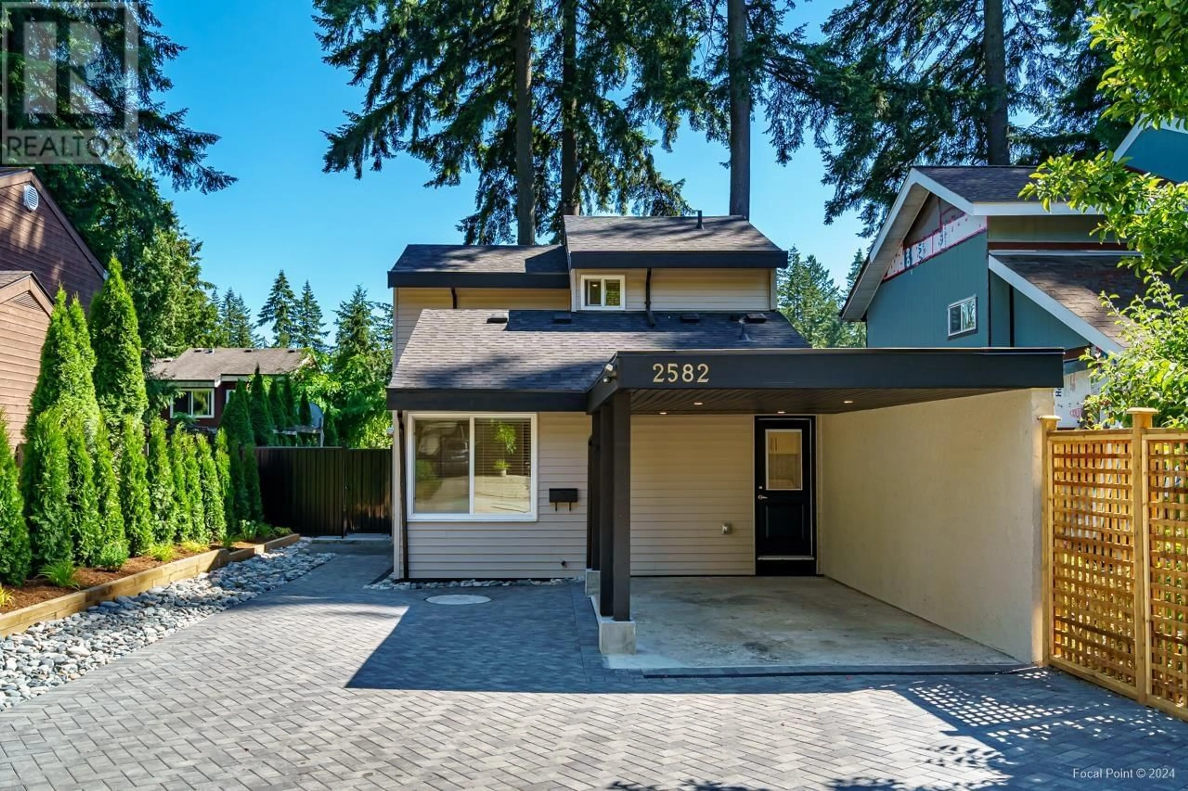 Outside view for 2582 BURIAN DRIVE, Coquitlam British Columbia V3K5W9