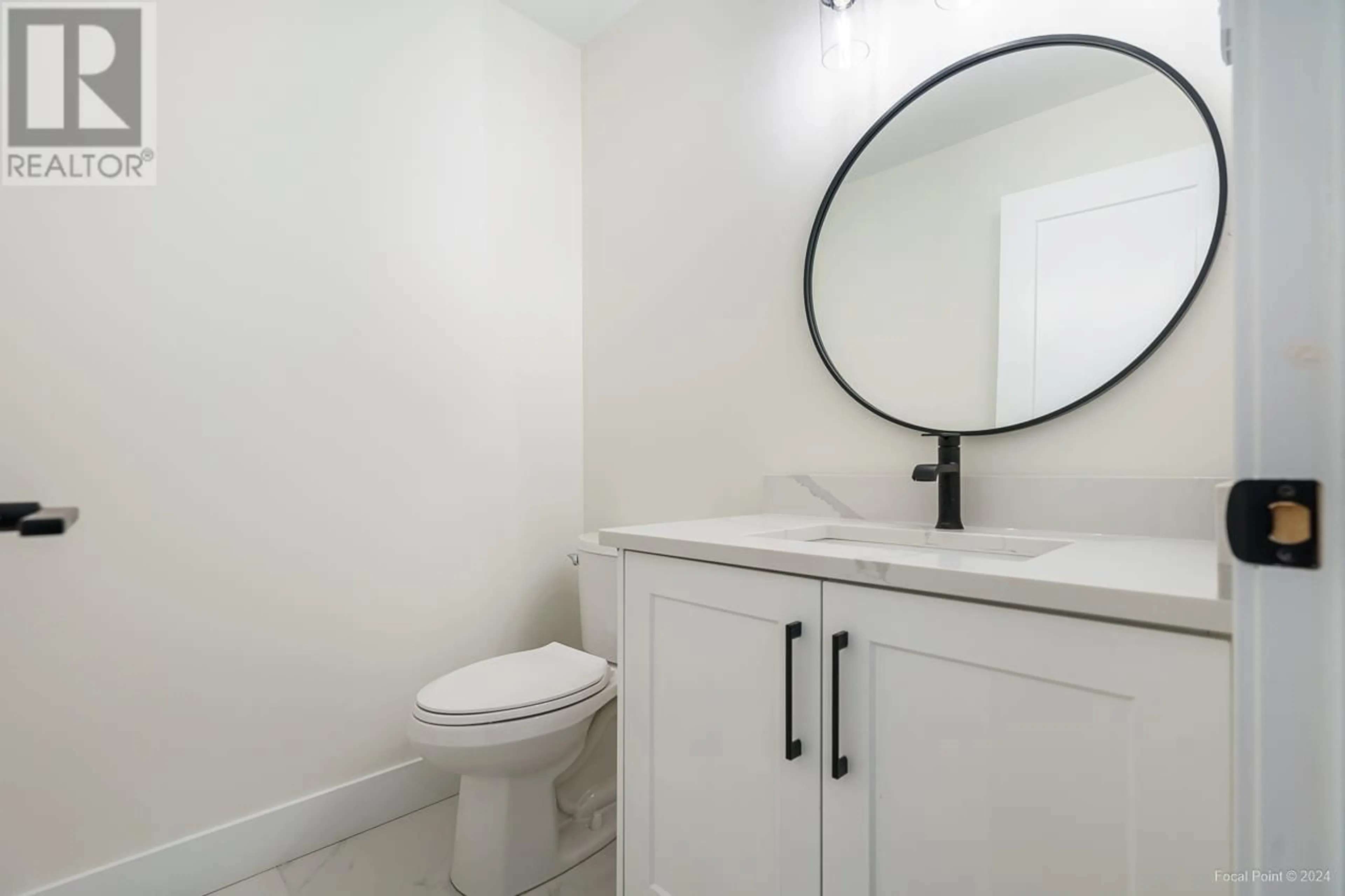 Standard bathroom for 2582 BURIAN DRIVE, Coquitlam British Columbia V3K5W9