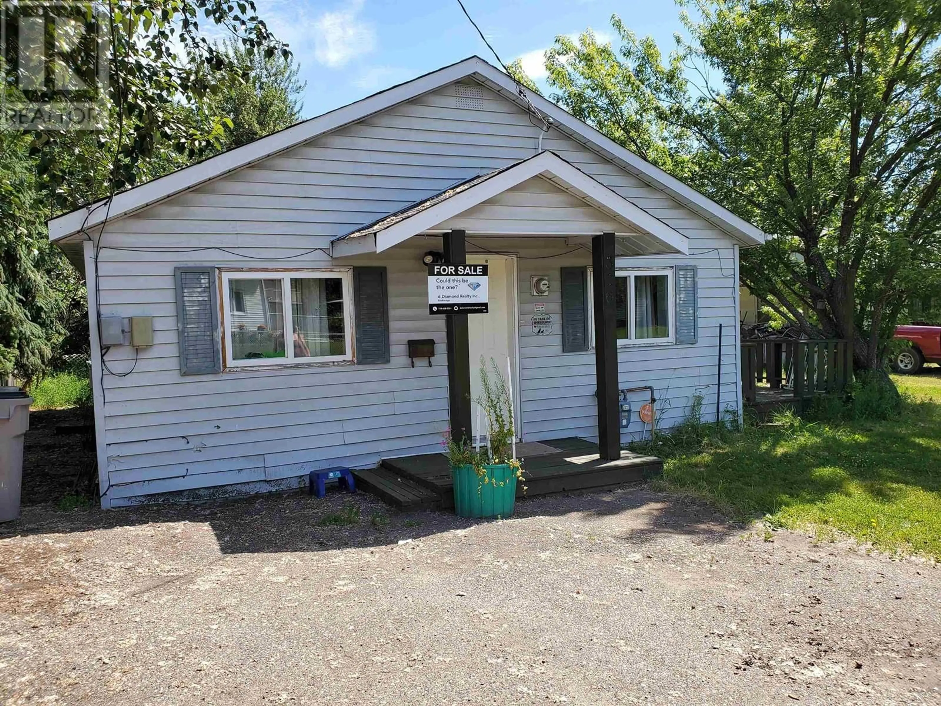 Outside view for 376 HILL STREET, Quesnel British Columbia V2J1S9