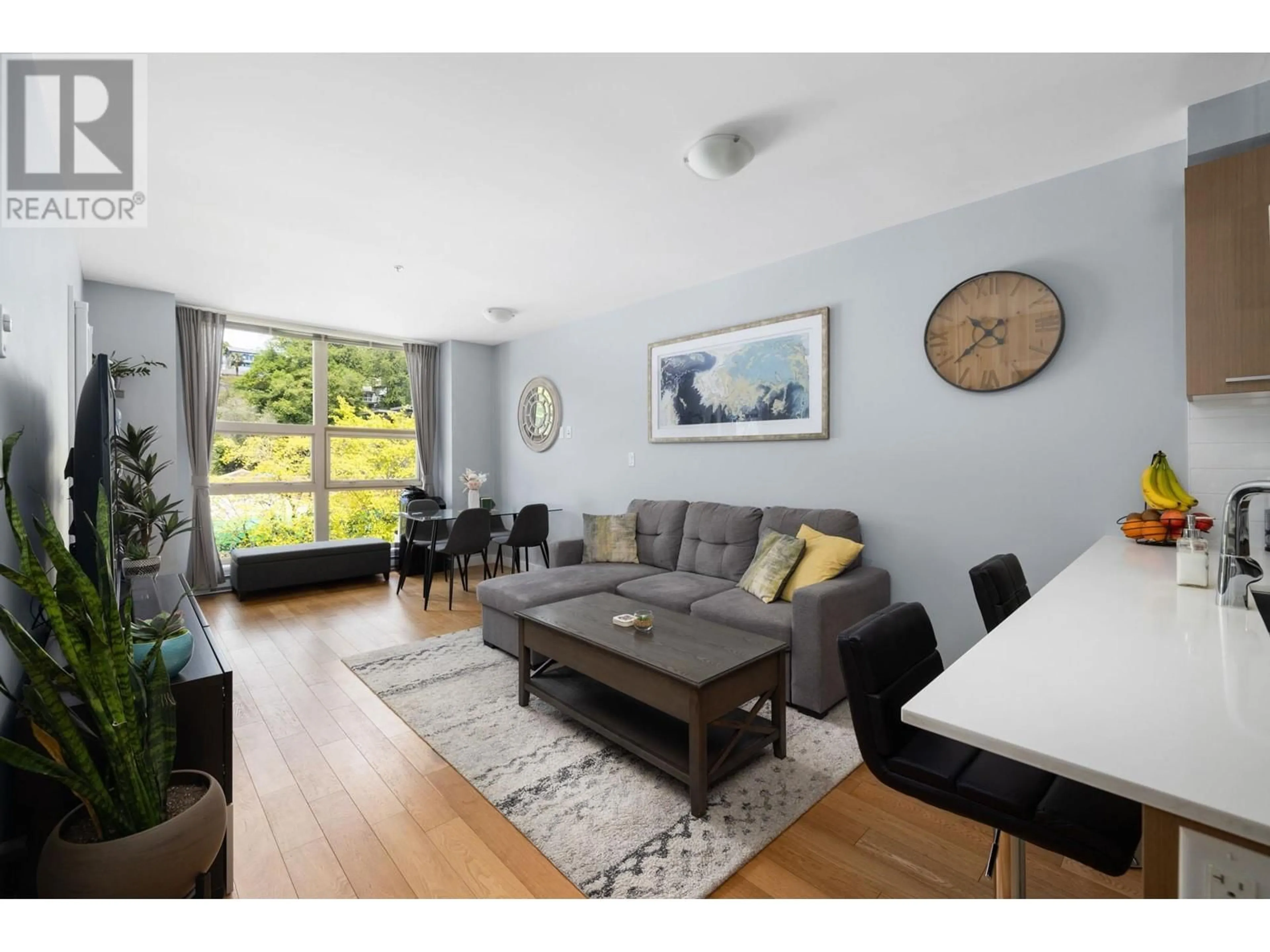 Living room for 306 1177 MARINE DRIVE, North Vancouver British Columbia V7P1T1