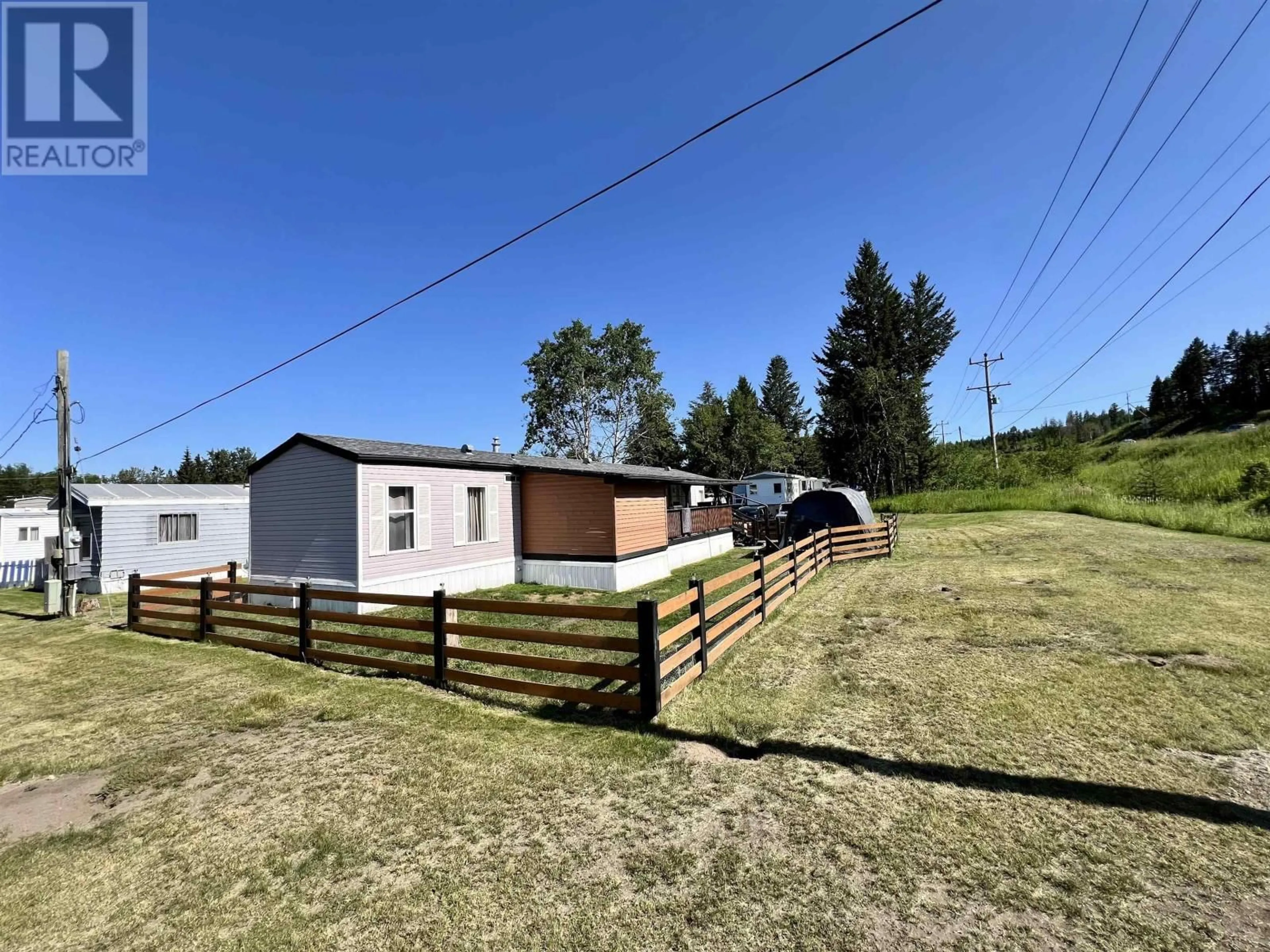 Fenced yard for 9 5378 PARK DRIVE, 103 Mile House British Columbia V0K2E1