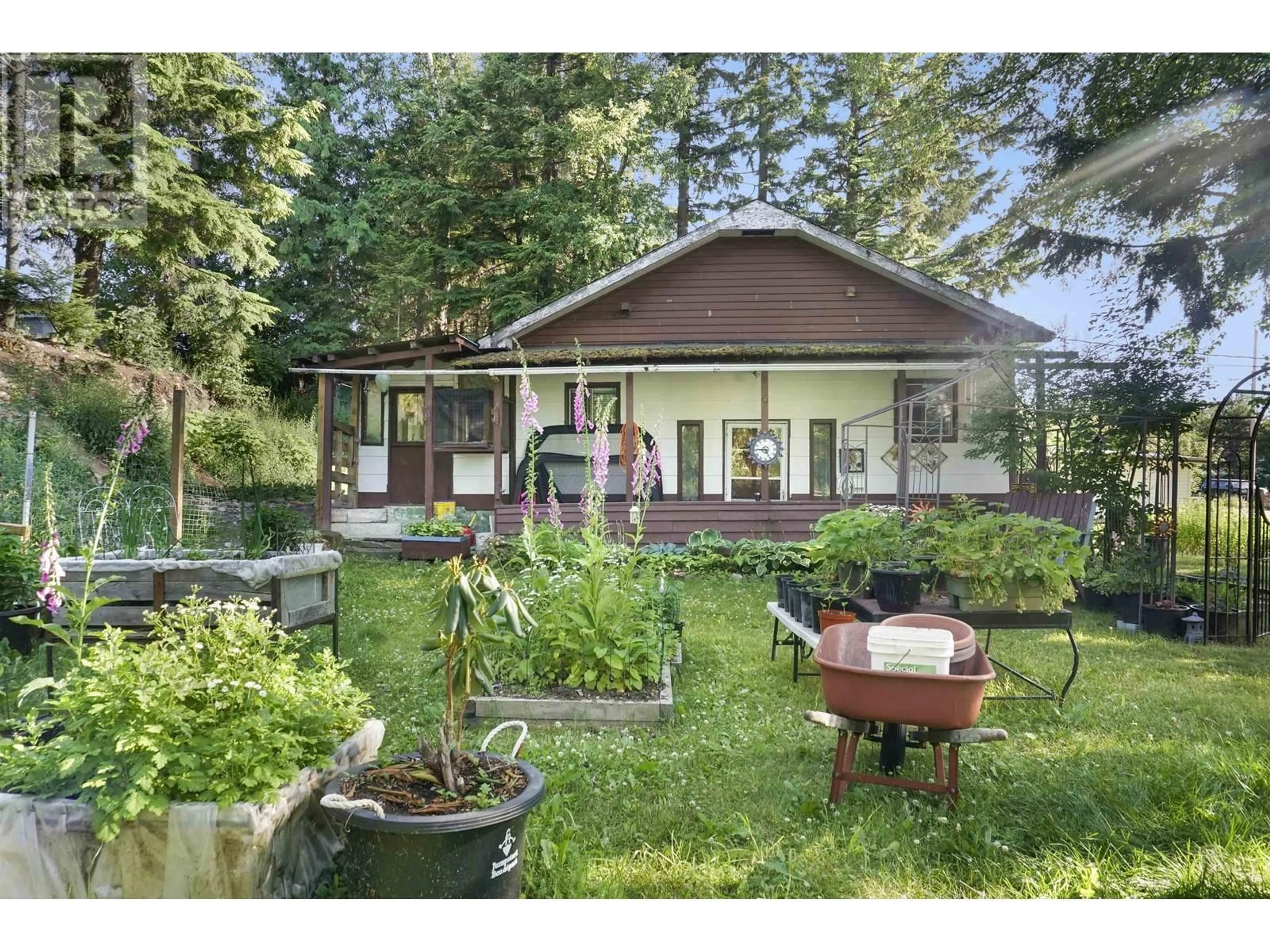 Patio, cottage for 3930 DOBBIE STREET, Terrace British Columbia V8G3M7