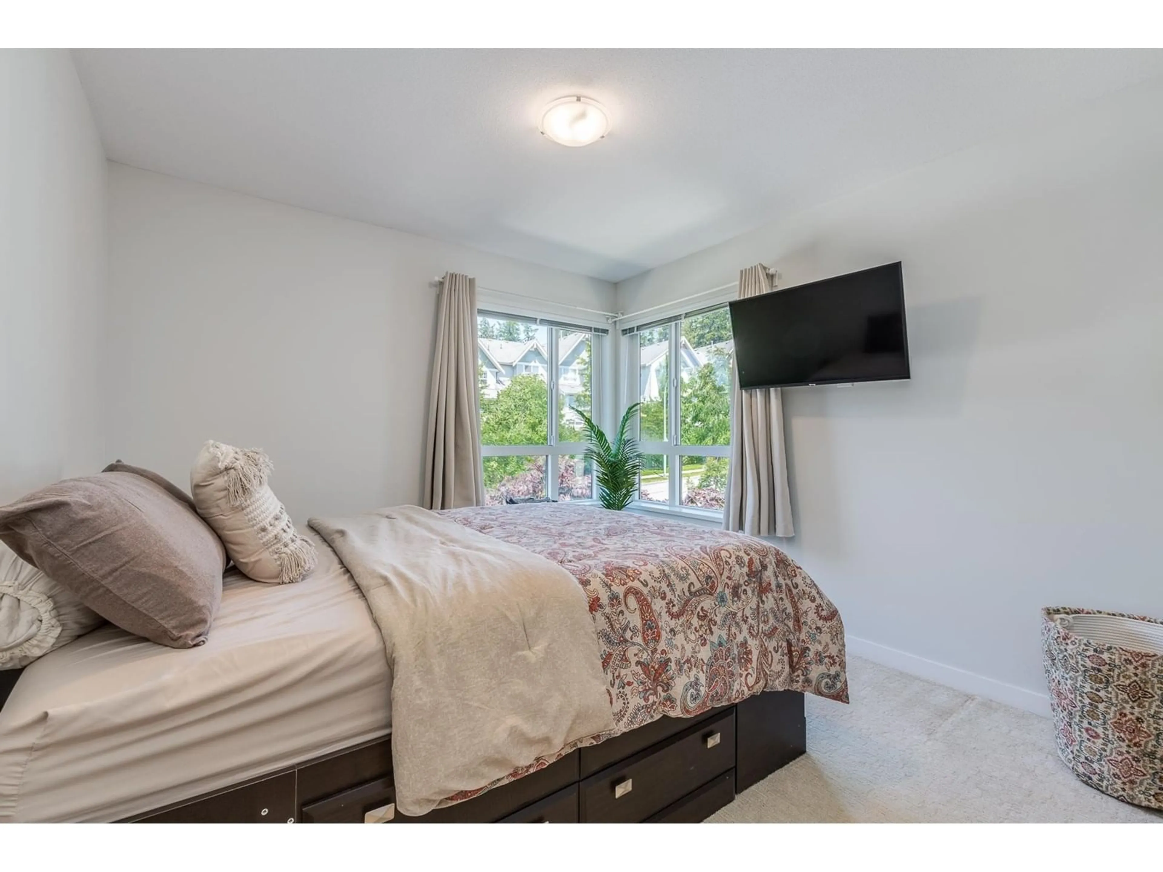 A pic of a room for 137 15111 EDMUND DRIVE, Surrey British Columbia V3S0A5