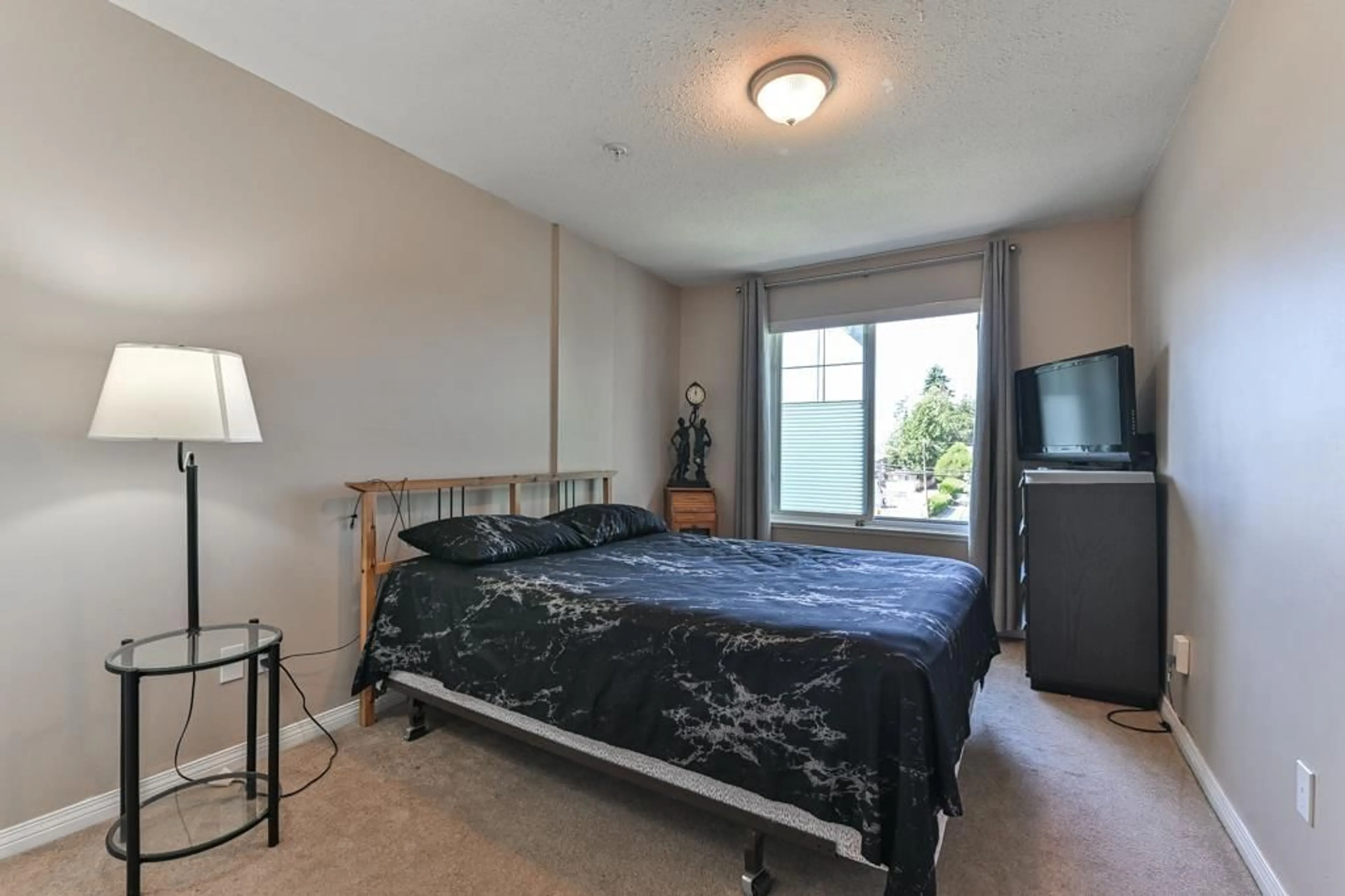 A pic of a room for 305 - 13226 104, Surrey British Columbia V3T1V1