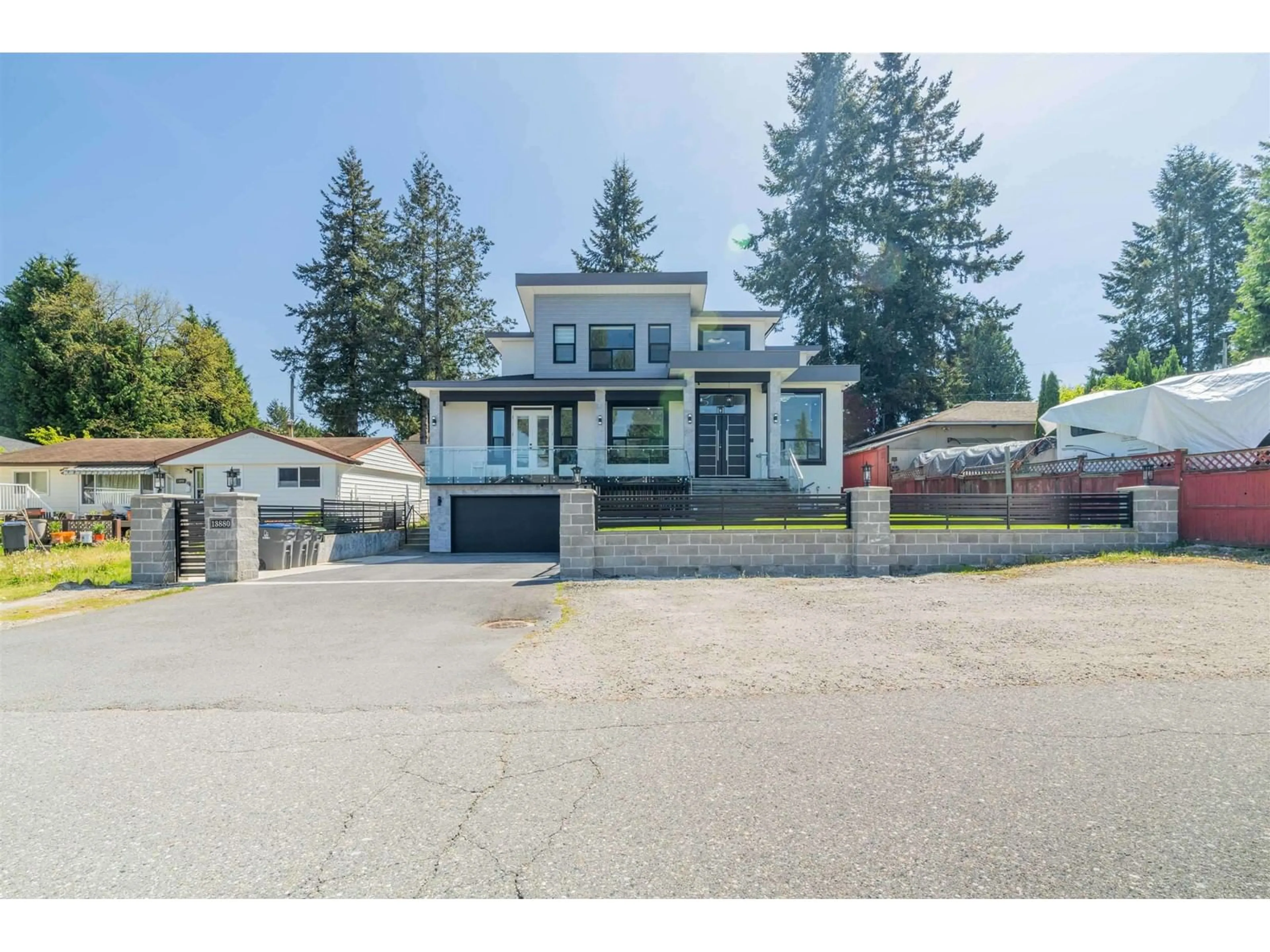 Frontside or backside of a home for 13880 78A AVENUE, Surrey British Columbia V3W2Y5