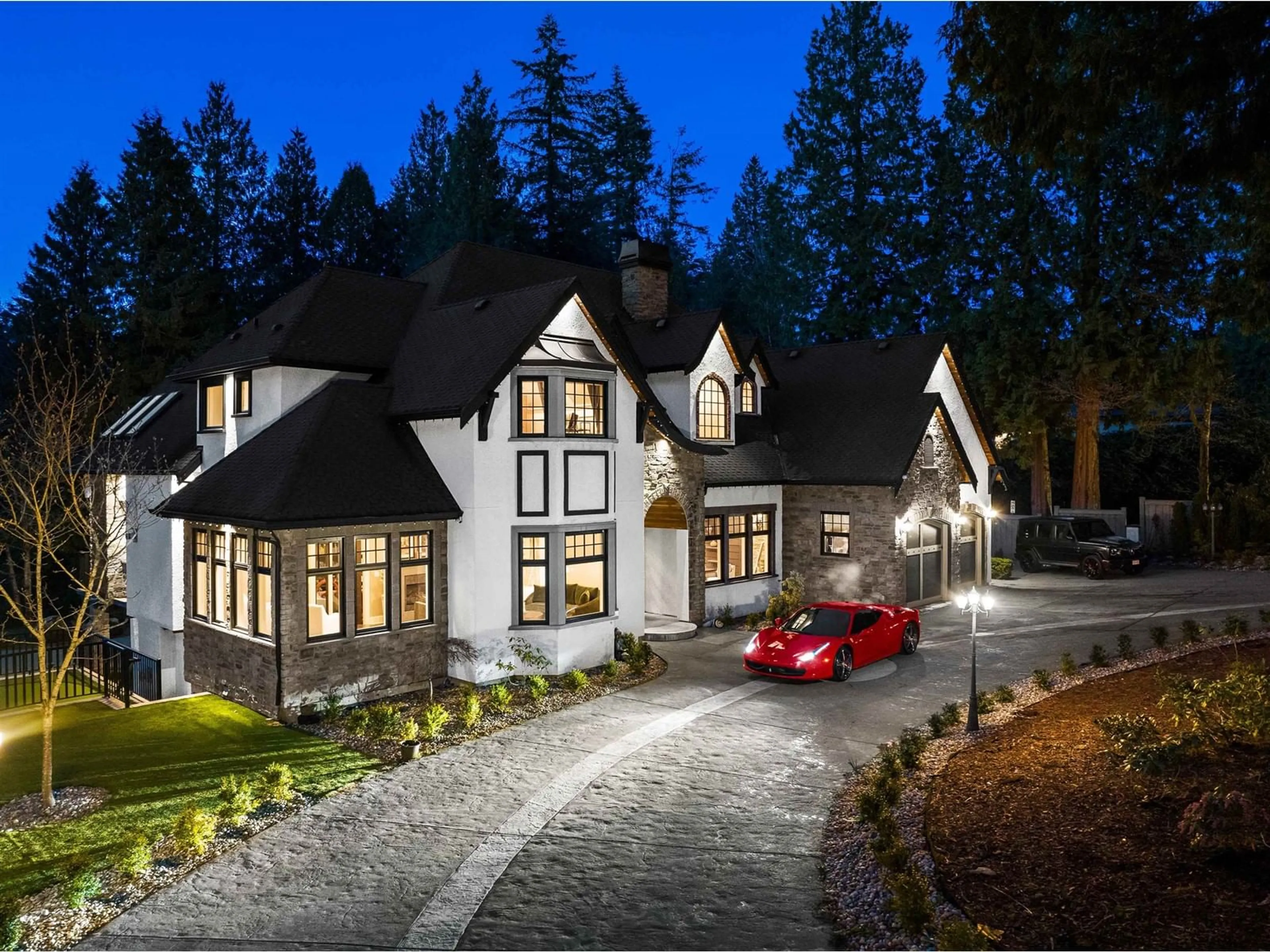 Frontside or backside of a home for 13585 28 AVENUE, Surrey British Columbia V4P1X2