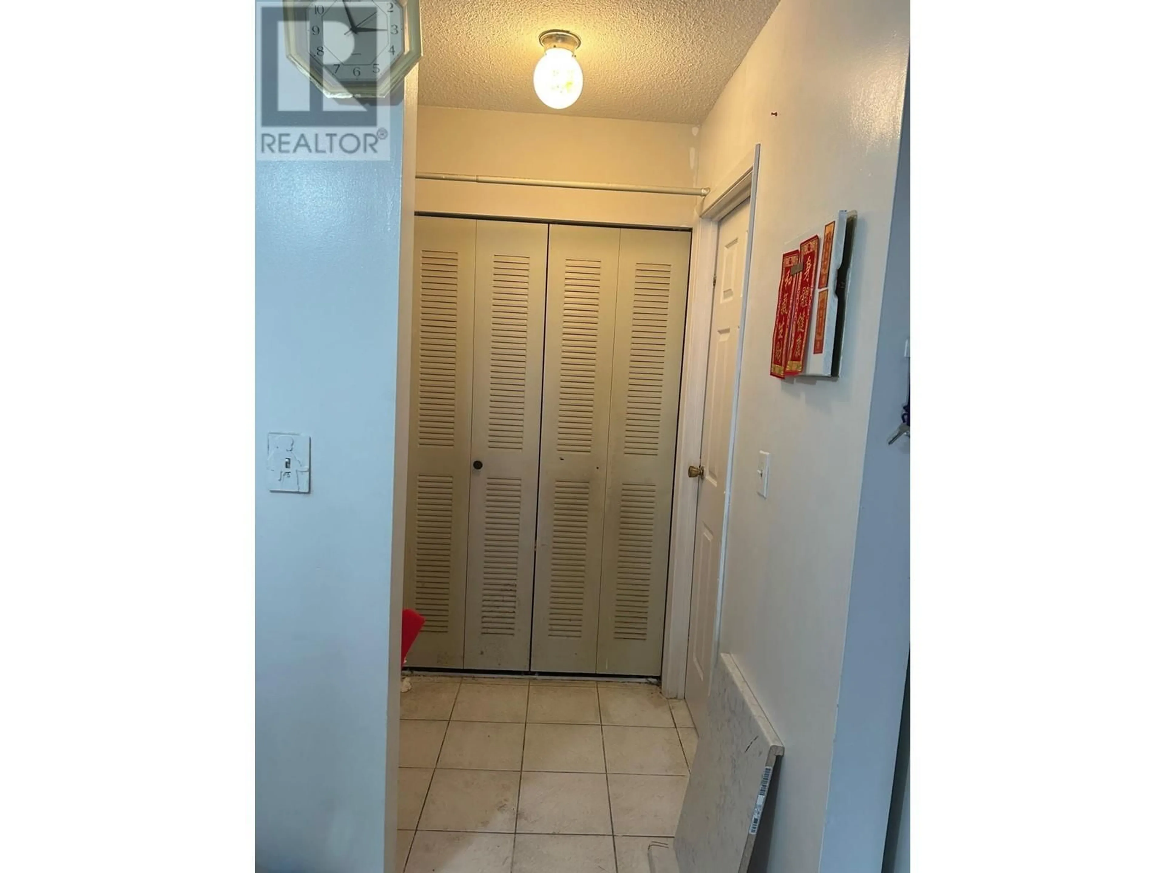 Storage room or clothes room or walk-in closet for 305 16 LAKEWOOD DRIVE, Vancouver British Columbia V5L4L1