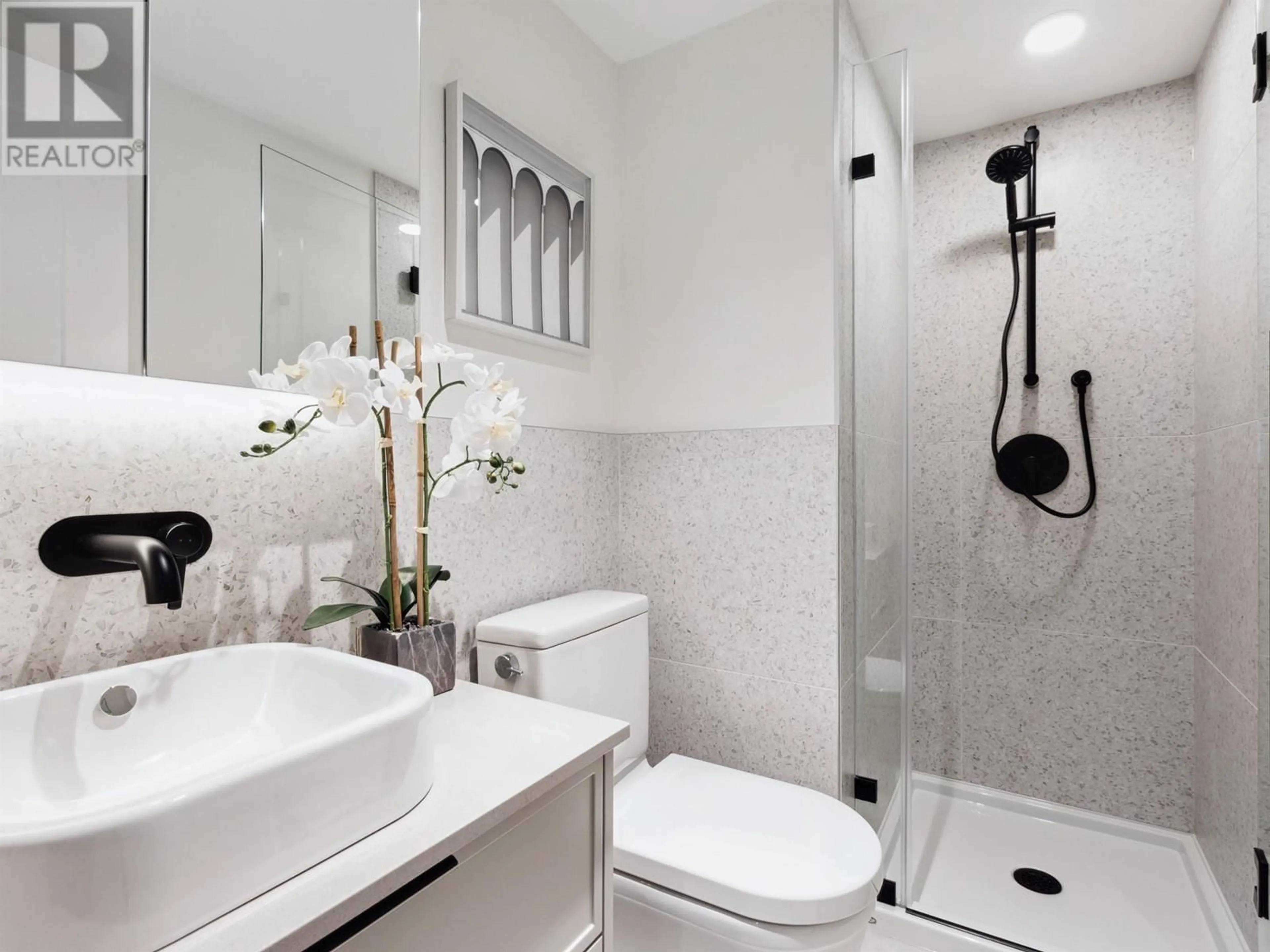 Contemporary bathroom, ceramic floors for 1 632 E 3RD STREET, North Vancouver British Columbia V7L1G7