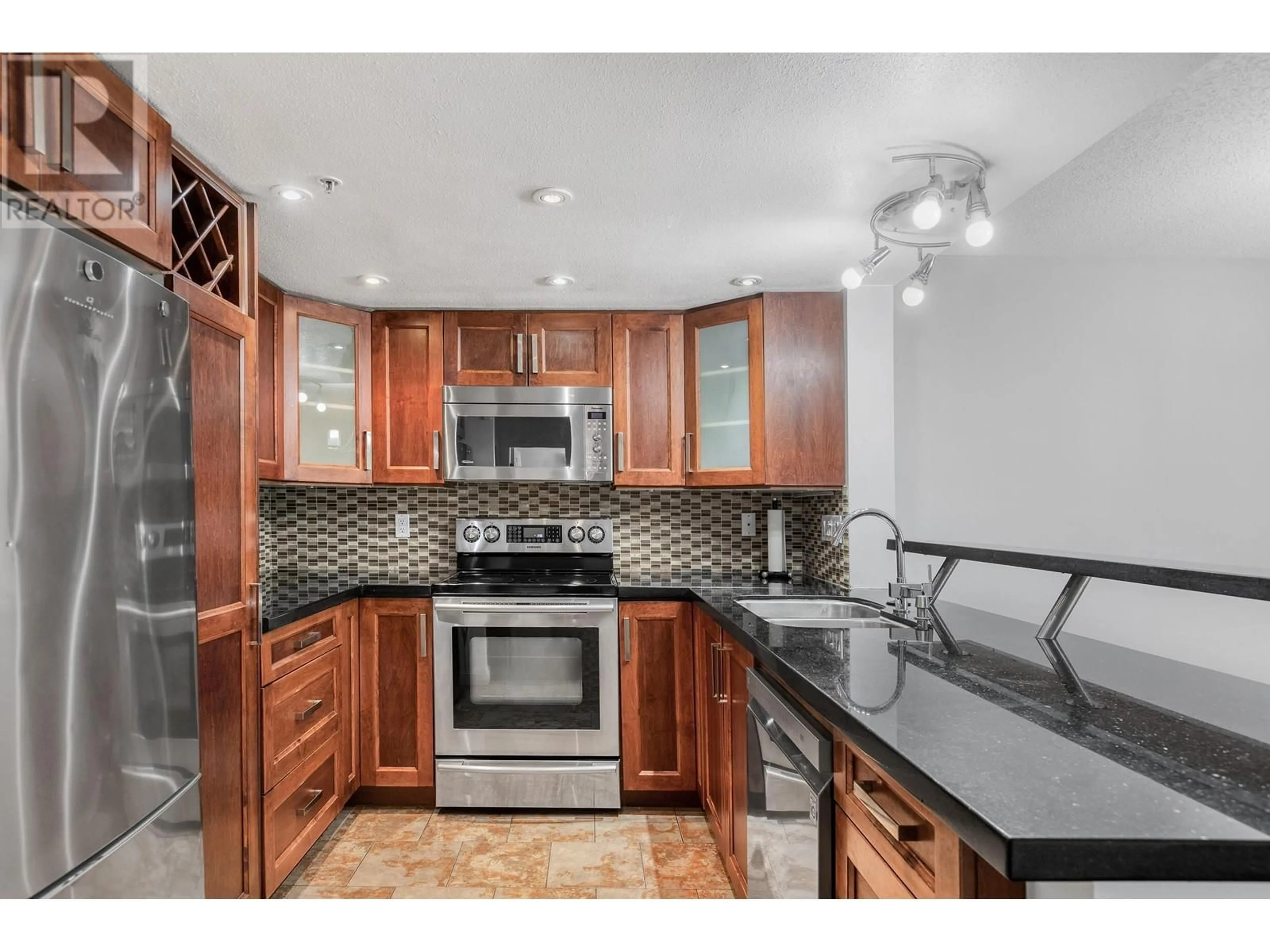 Standard kitchen for 402 1188 QUEBEC STREET, Vancouver British Columbia V6A4B3