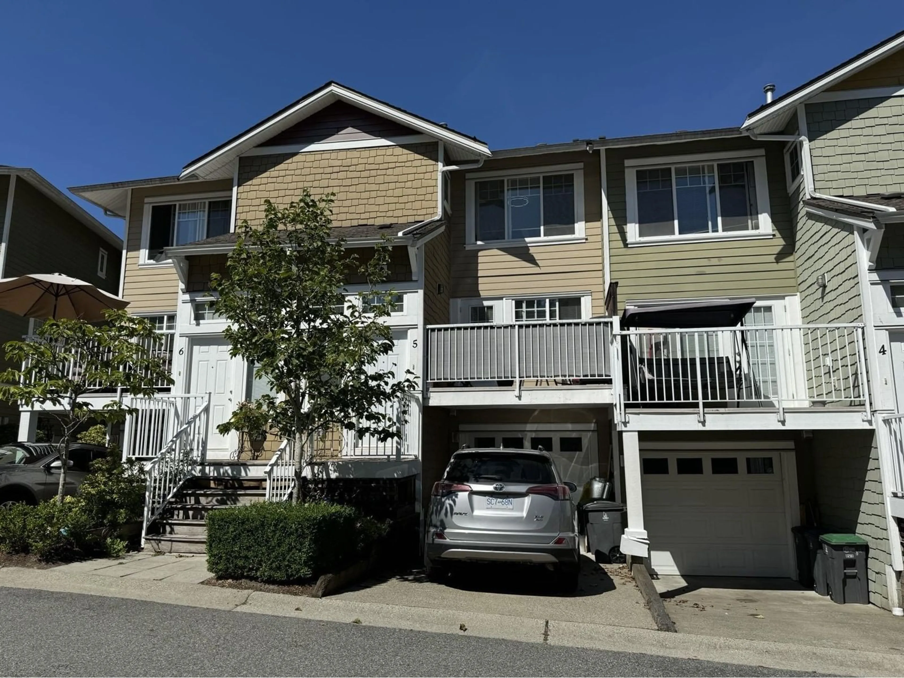 A pic from exterior of the house or condo for 5 6110 138 STREET, Surrey British Columbia V3X3V6