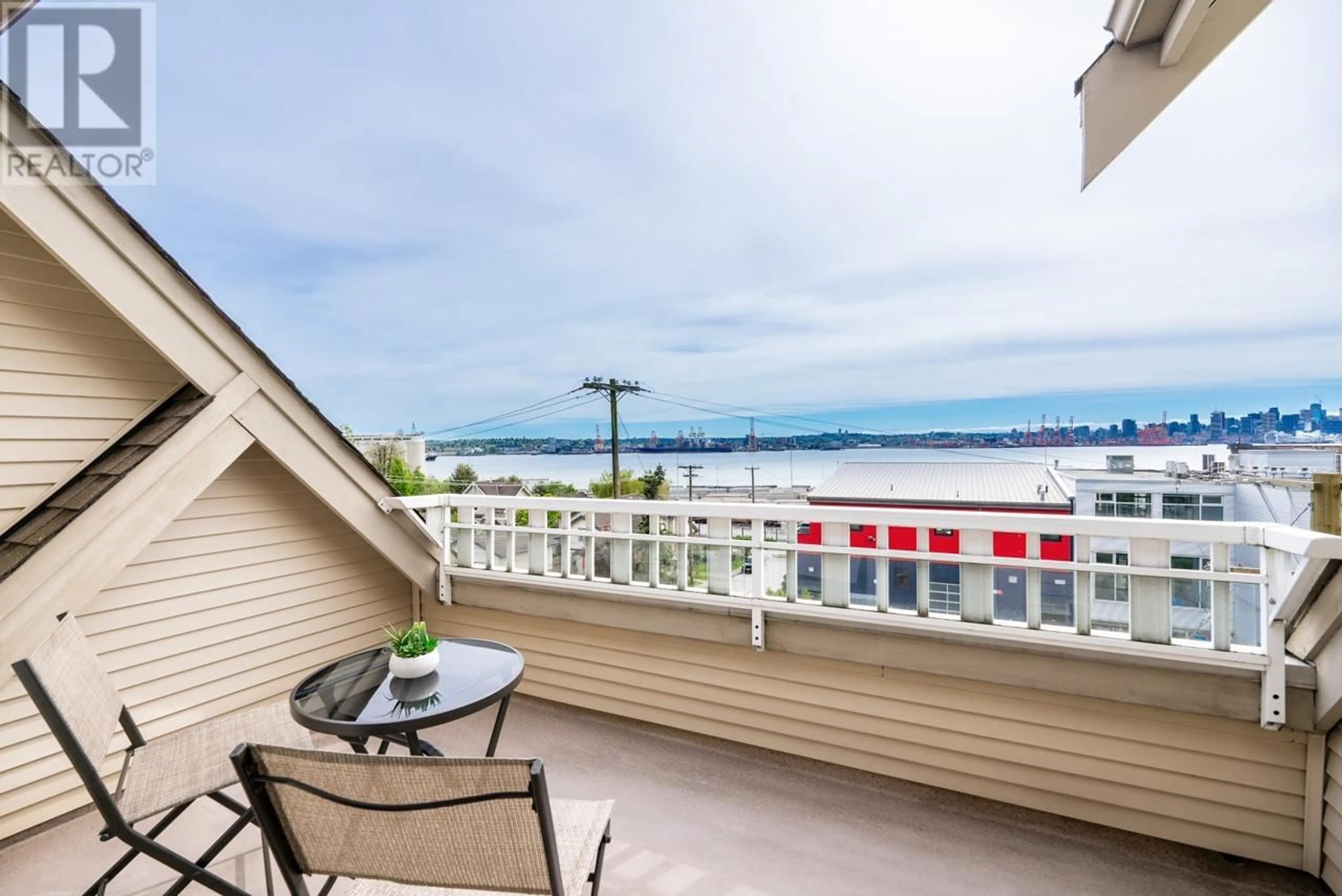 Balcony in the apartment for 304 365 E 1ST STREET, North Vancouver British Columbia V7L4W5