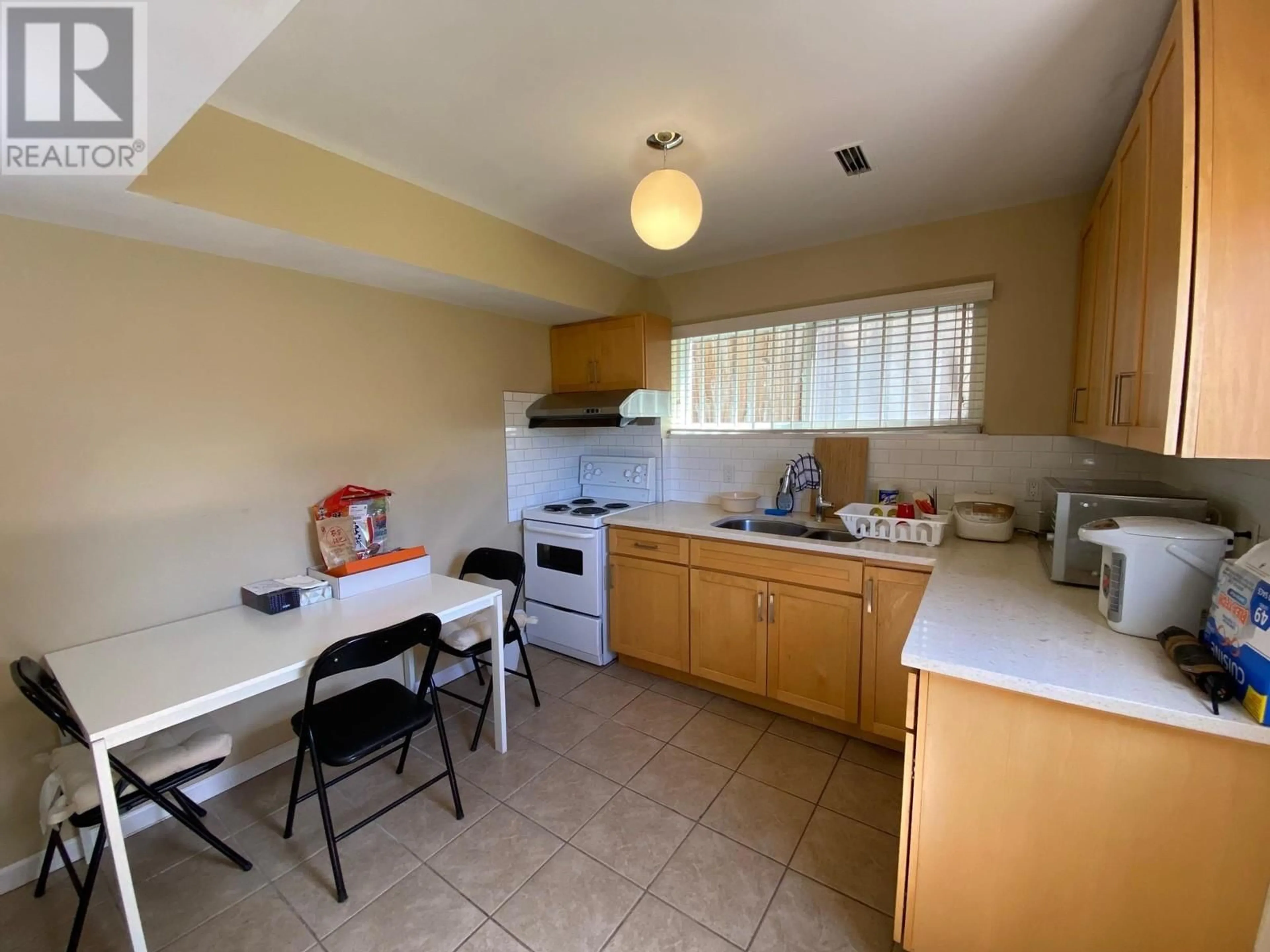 Standard kitchen, unknown floor, cottage for 2056 W 29TH AVENUE, Vancouver British Columbia V6J3A1