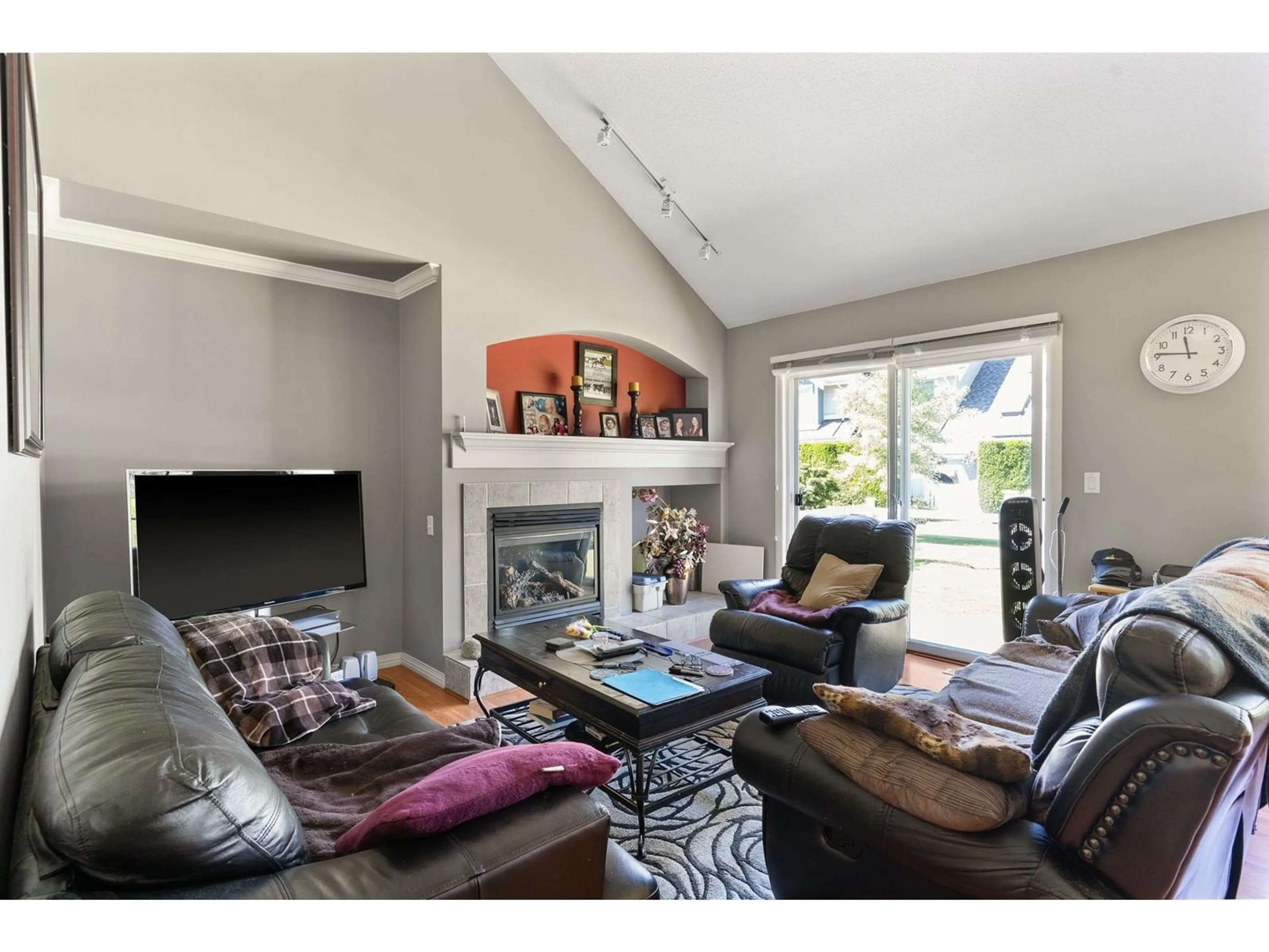 Living room for 56 17097 64 AVENUE, Surrey British Columbia V3S1Y5