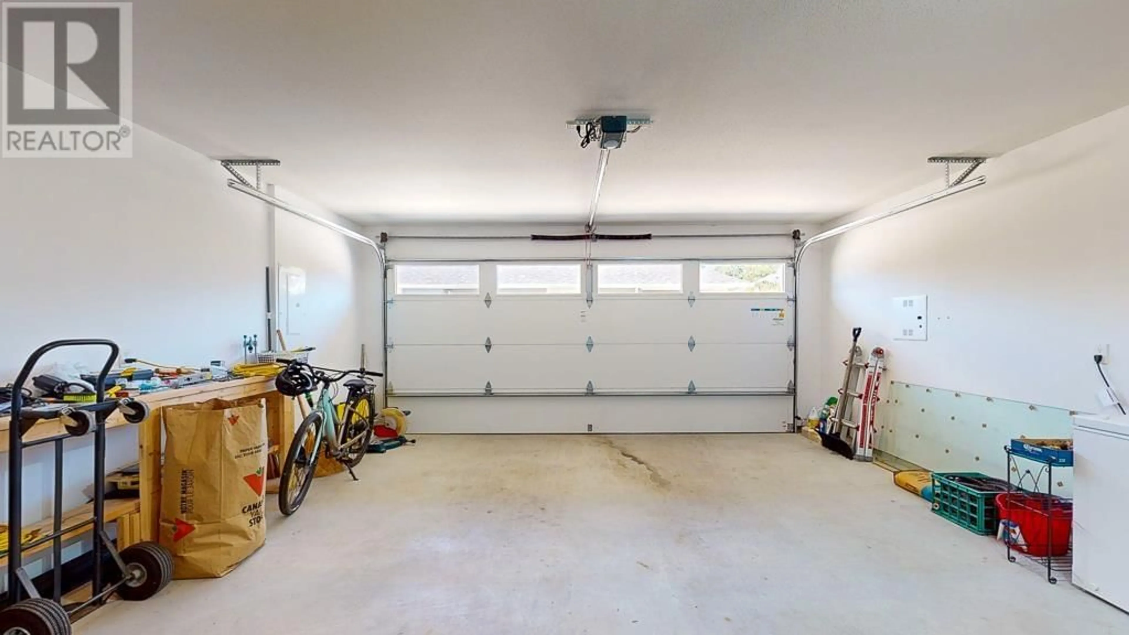 Indoor garage, cement floor for 5676 PARTRIDGE WAY, Sechelt British Columbia V7Z0M4