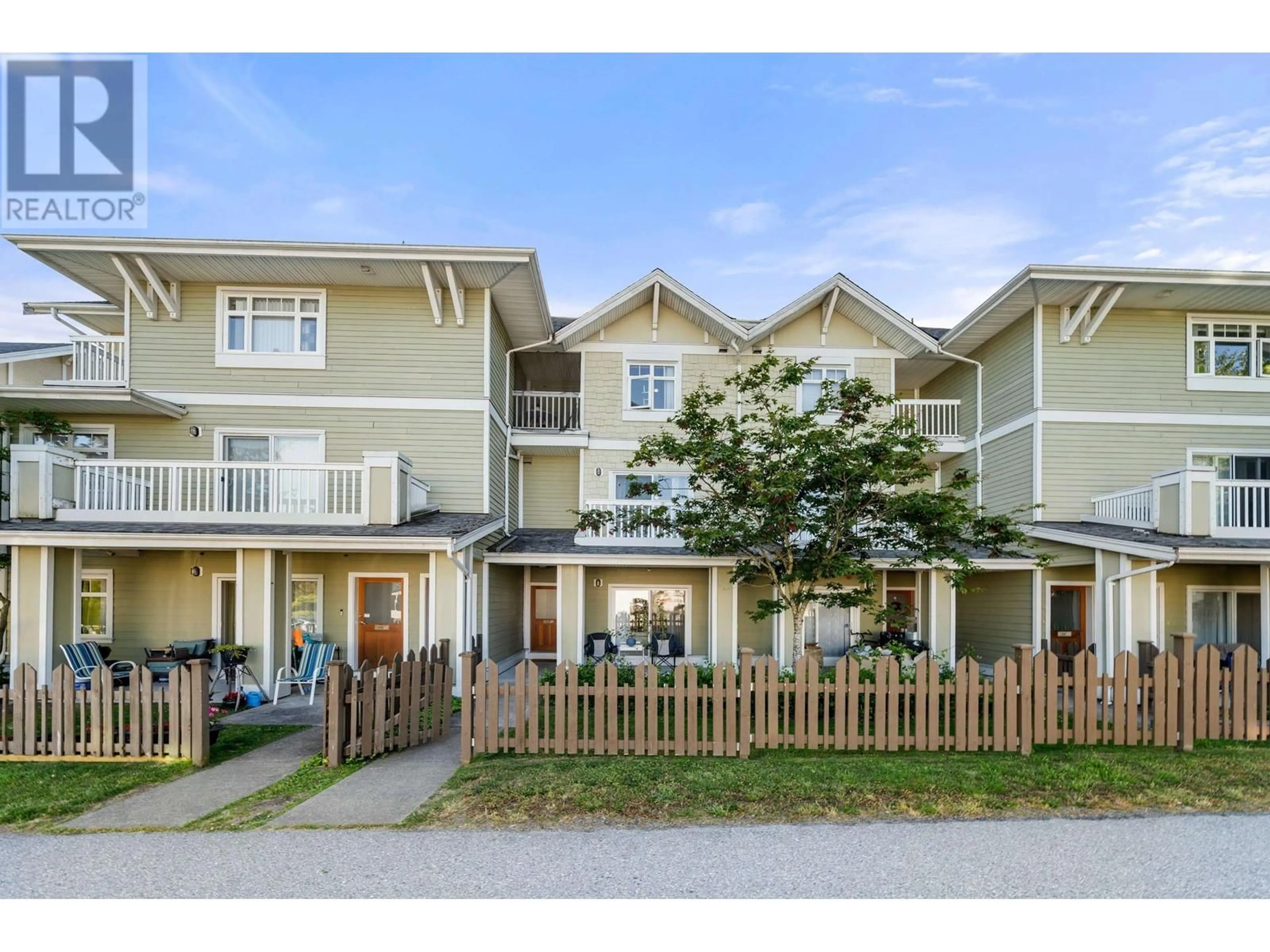 A pic from exterior of the house or condo for 58 7388 MACPHERSON AVENUE, Burnaby British Columbia V5J0A1