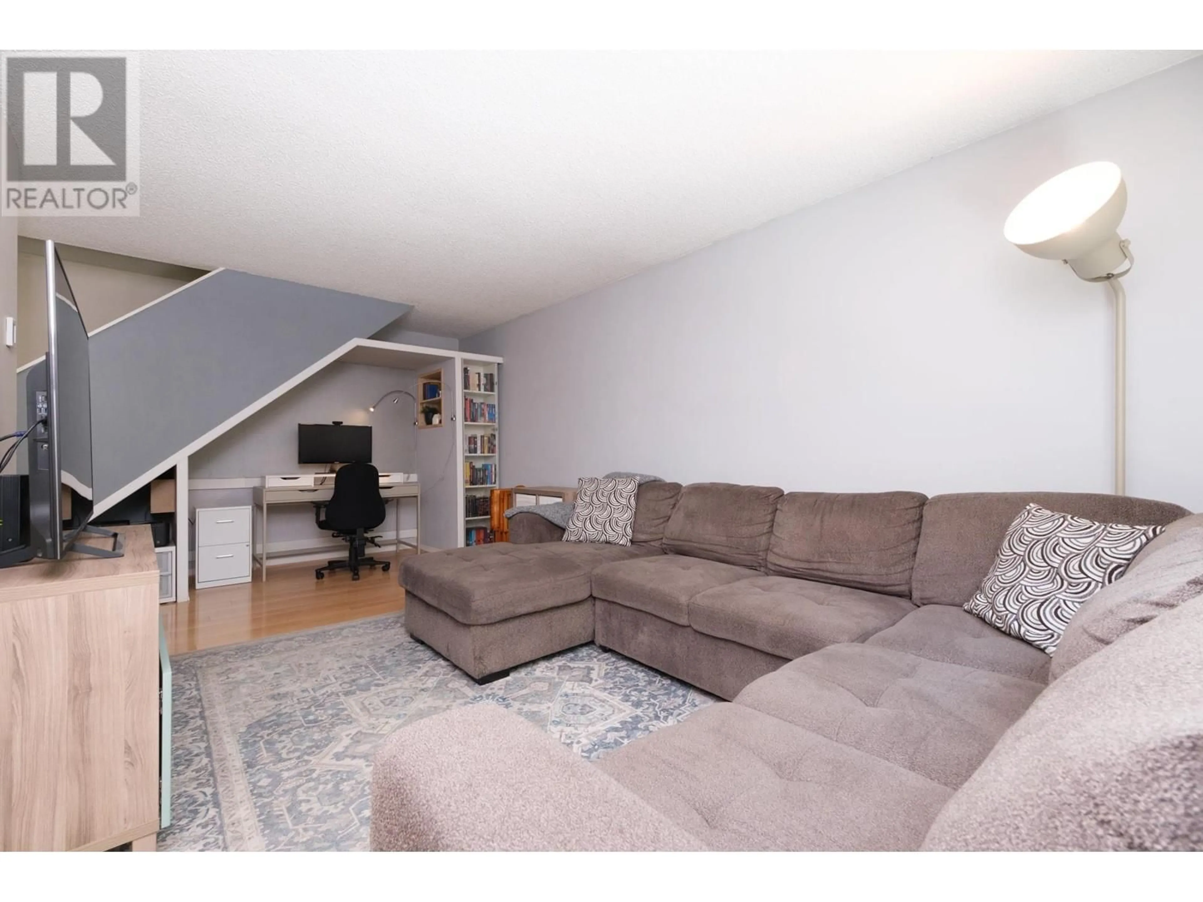 Living room for 3490 NAIRN AVENUE, Vancouver British Columbia V5S4B5